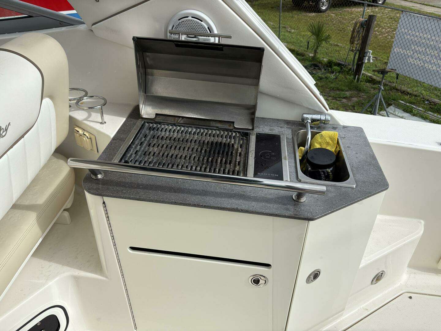 2012 Sea Ray 310 Sundancer - Image 11