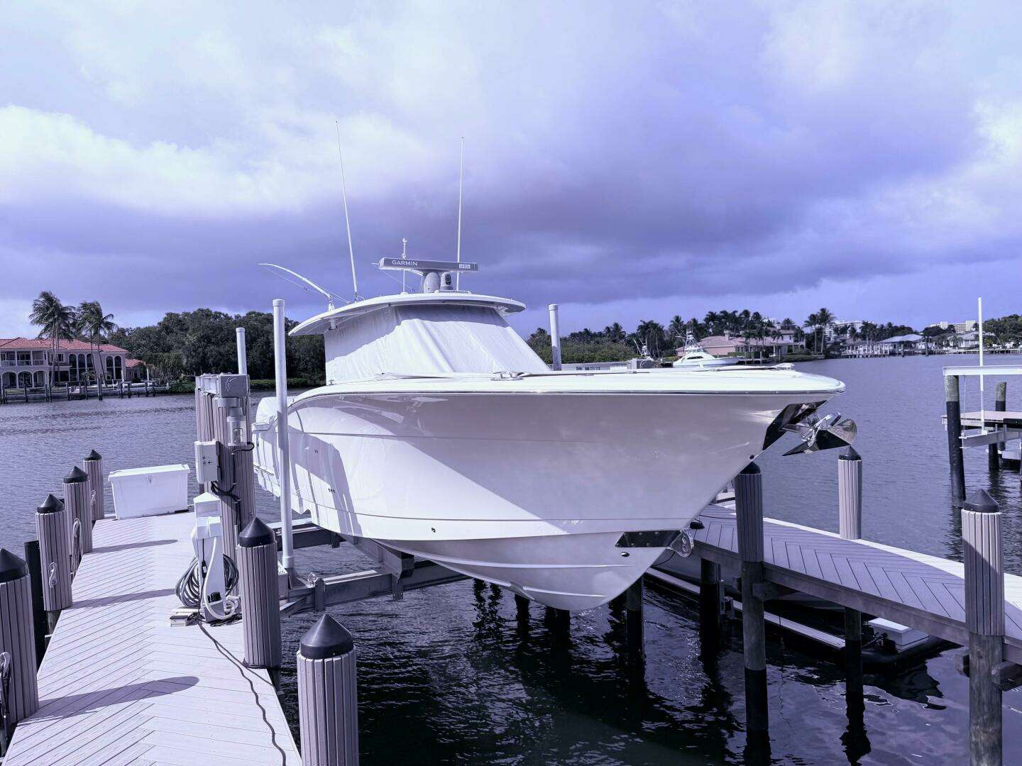 2006 Carver 43 Motor Yacht - Image 10