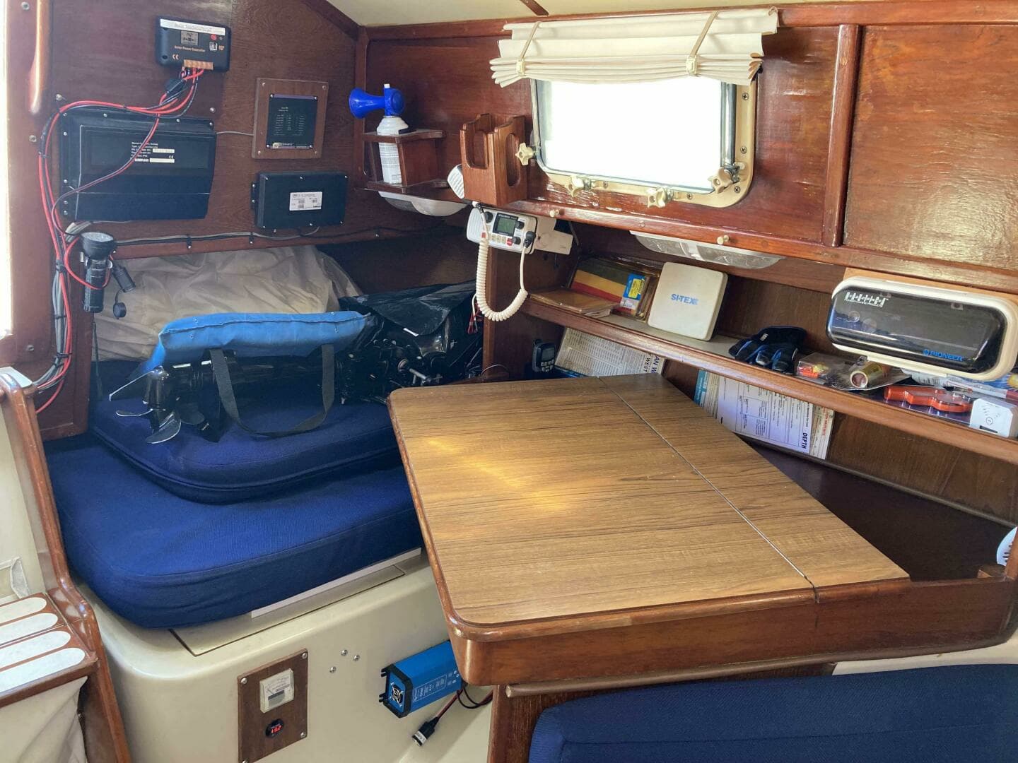 1984 Irwin 34 - Image 6