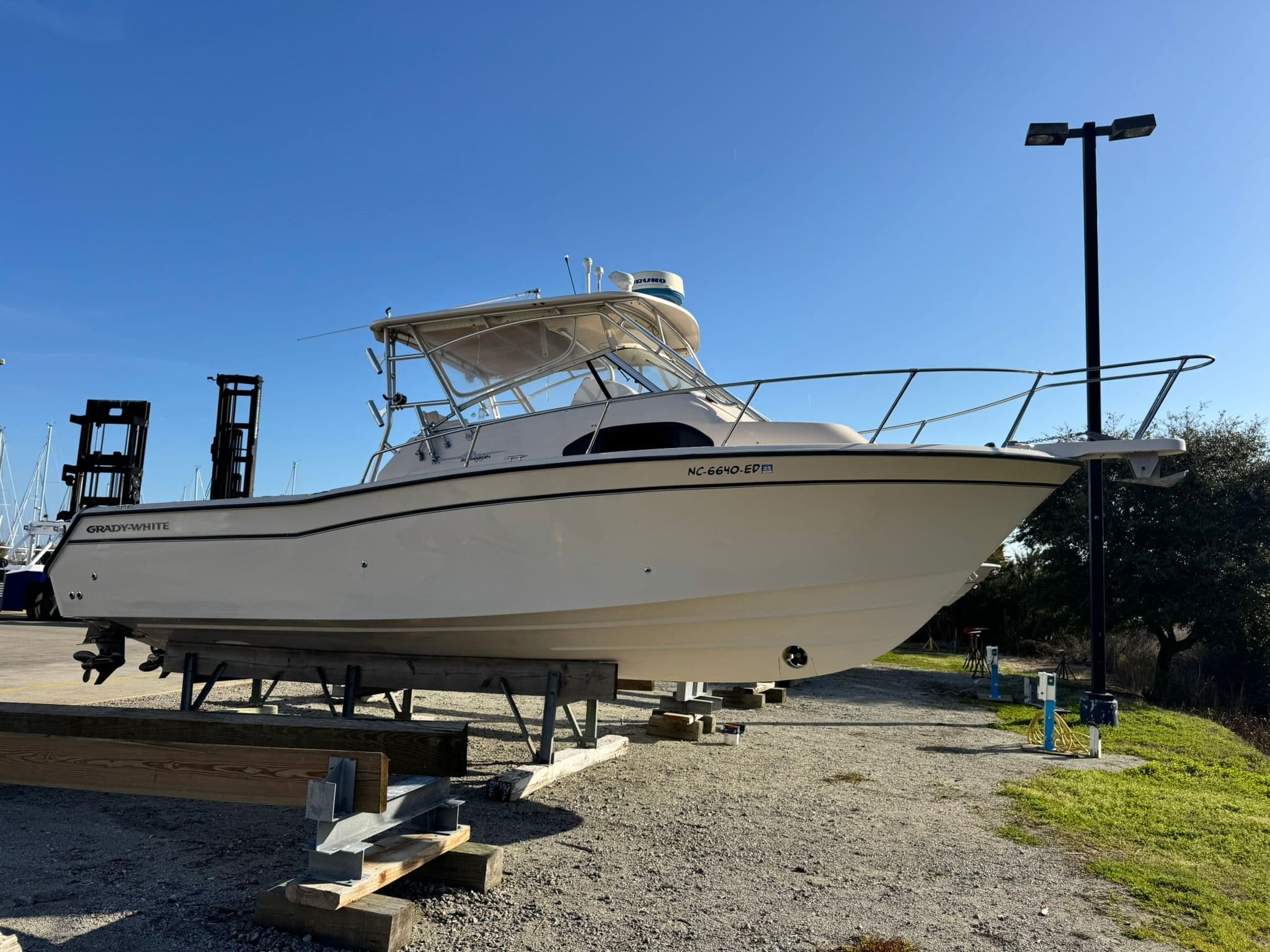2005 Grady-White Marlin 300 - 6