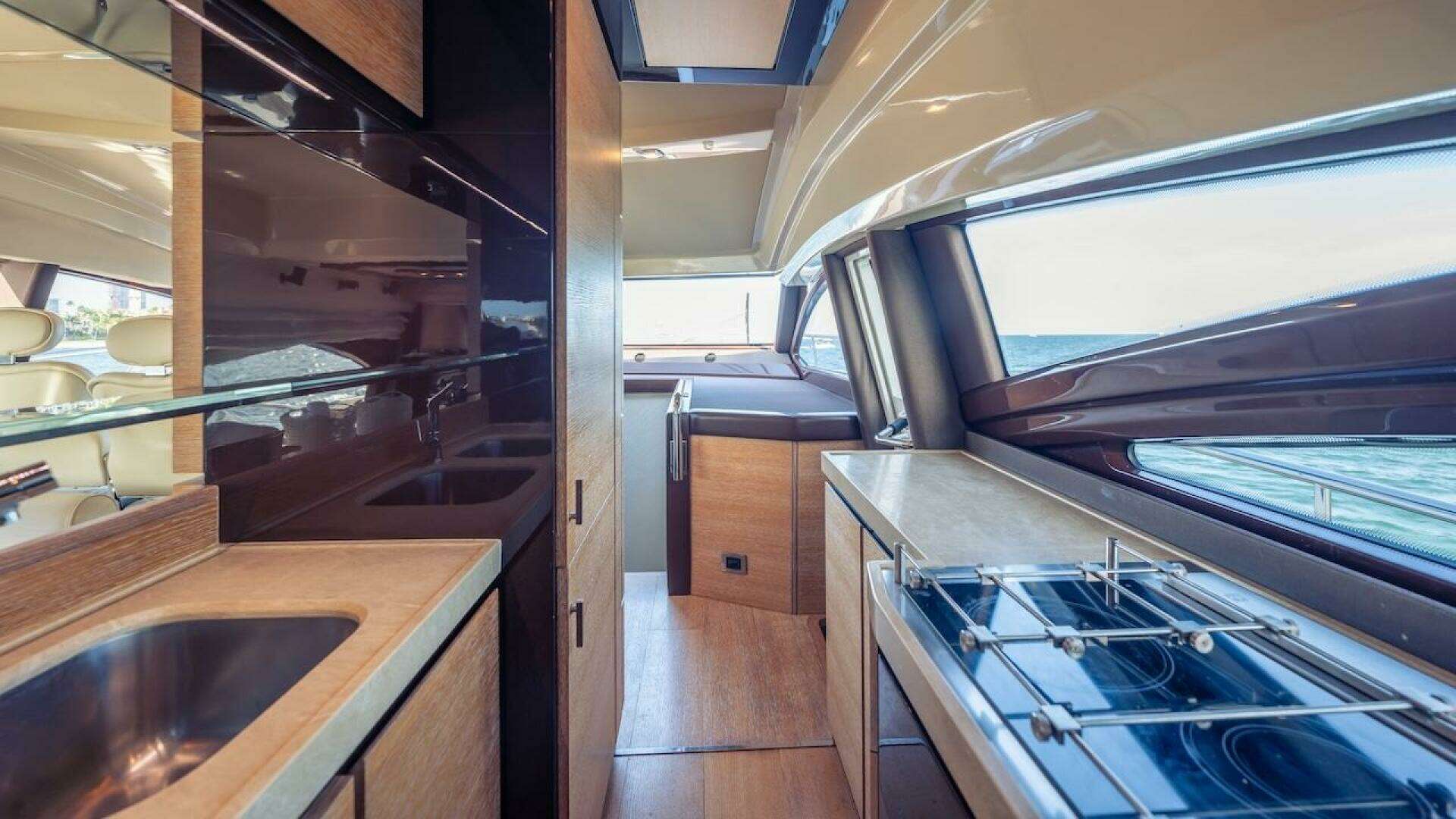 2012 Azimut Evolution - Image 65