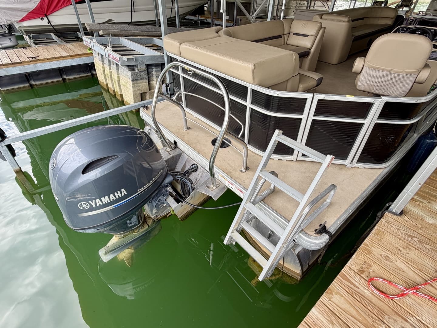 2019 Sweetwater 2386 Cruise Pontoon - Image 16