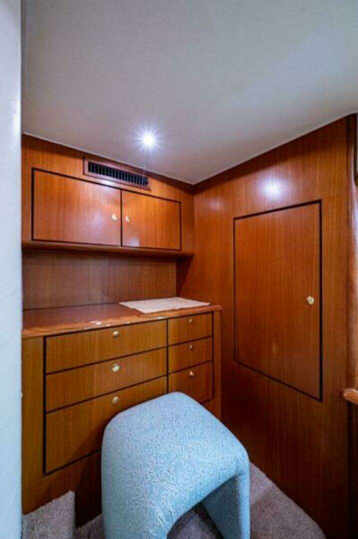 1999 Ocean Yachts 60 Convertible - Image 47