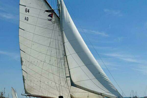 1965 Custom-Craft Friendship Sloop - Image 1