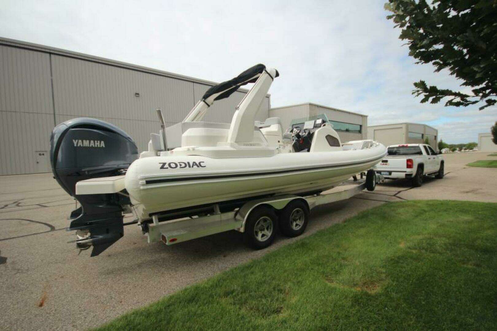 2024 Zodiac Medline 9 NEO - Image 86