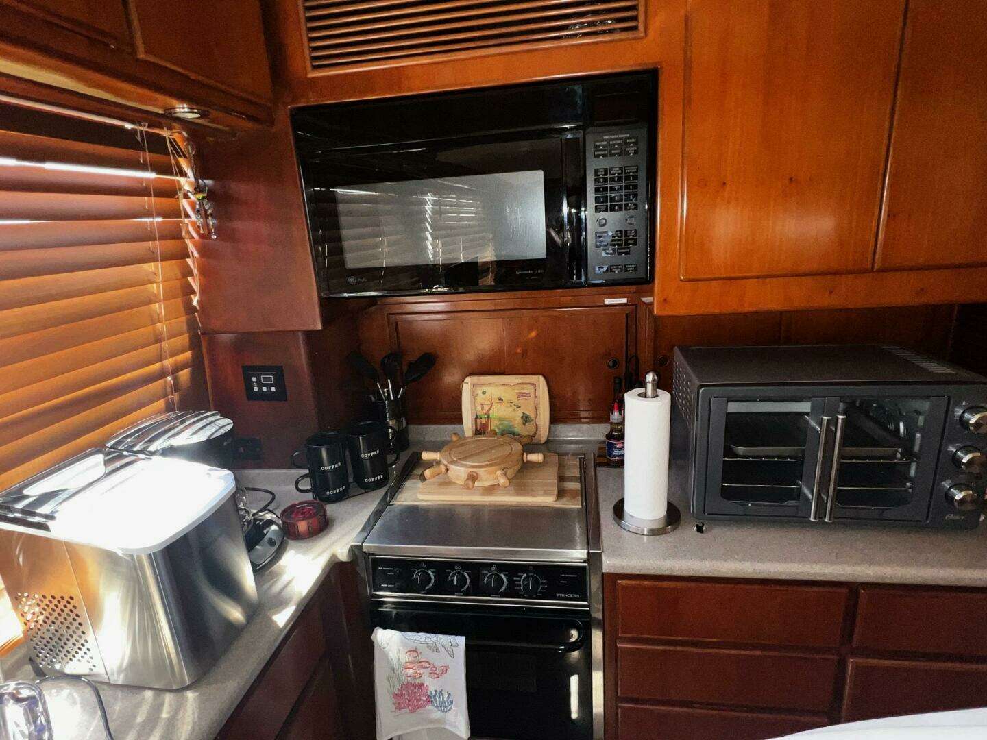 2003 Symbol Pilothouse - Image 26