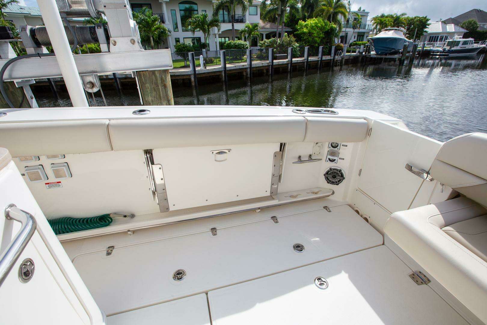 2023 Boston Whaler 380 Outrage - Image 4