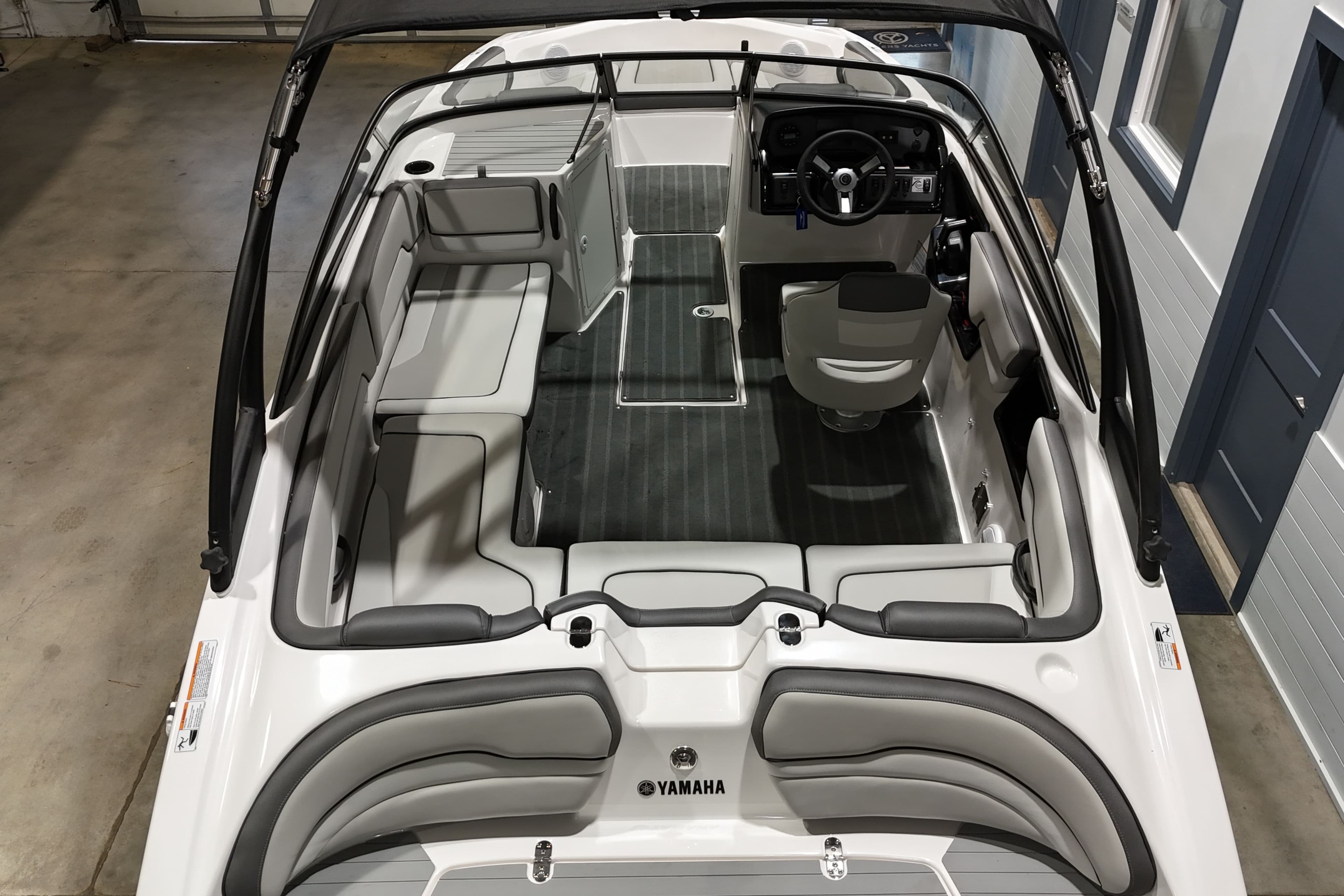2026 Yamaha Boats AR190 - 13