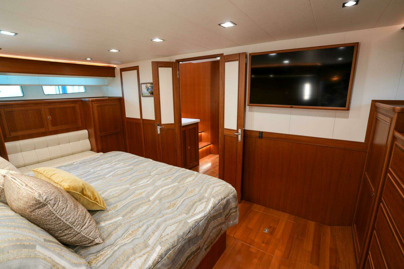 2022 Marlow Explorer 62E-CB - Image 36