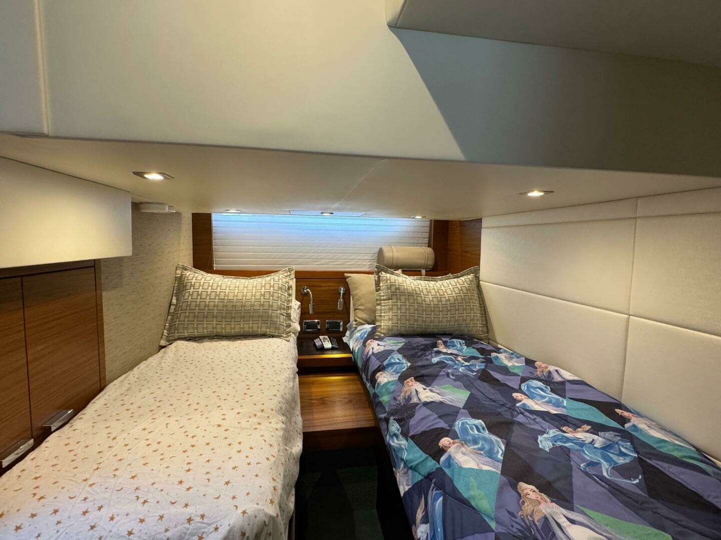 2017 Tiara Yachts 44 Coupe - Image 41