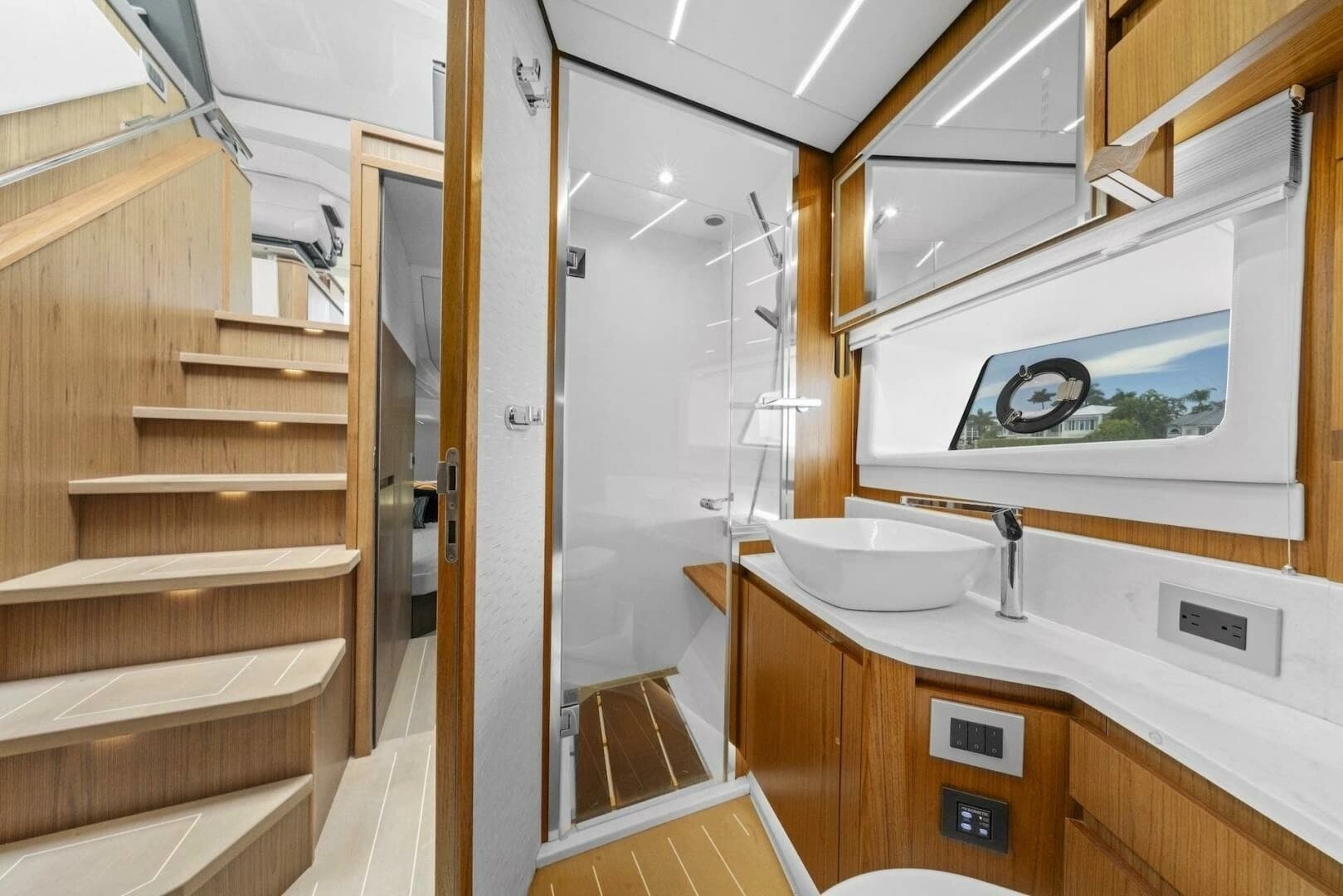 2023 Tiara Yachts EX 60 - Image 58