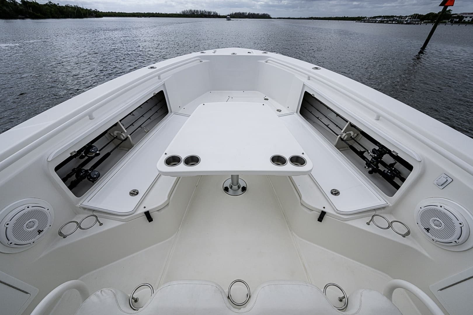 2009 Everglades 350 CC - Image 3