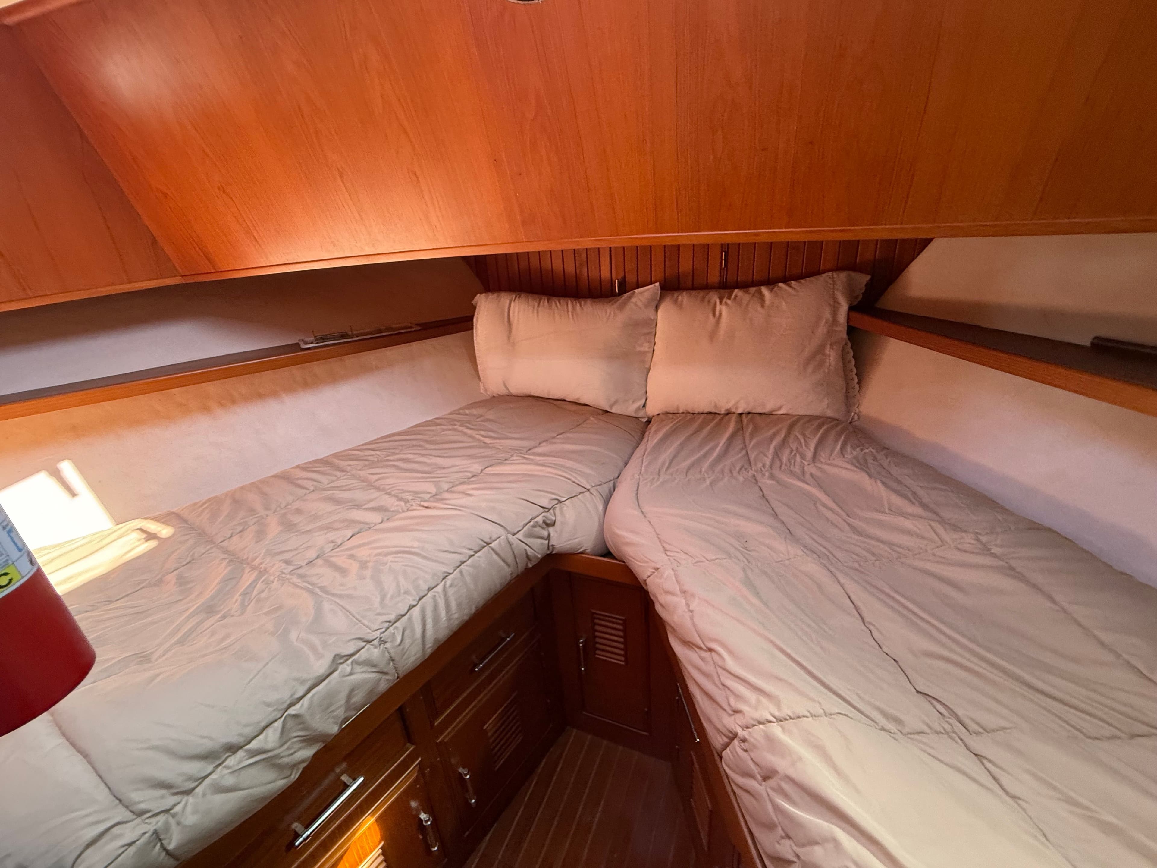 1986 Marine Trader Tri-cabin - 25