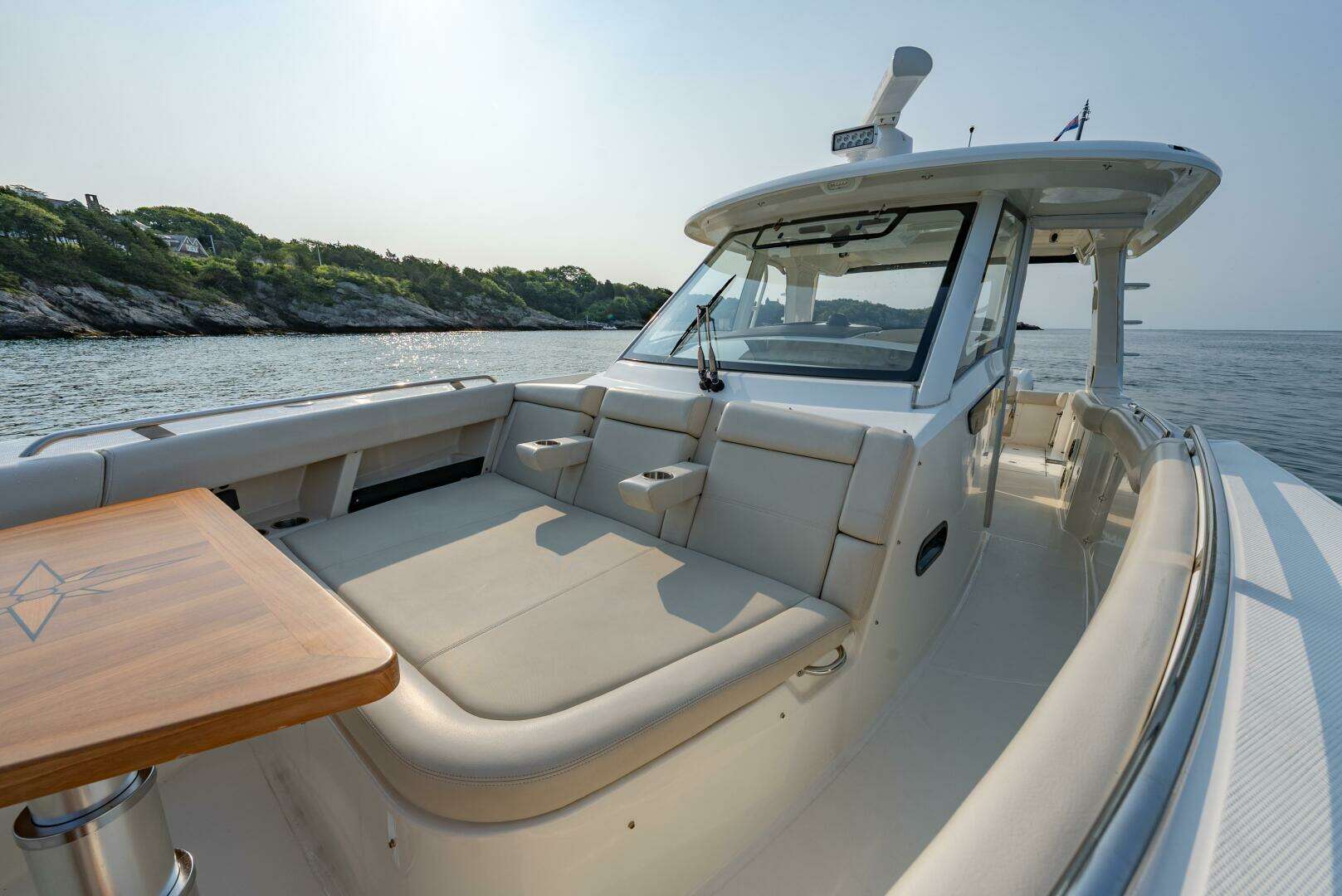 2019 Boston Whaler 350 EX Realm - Image 10