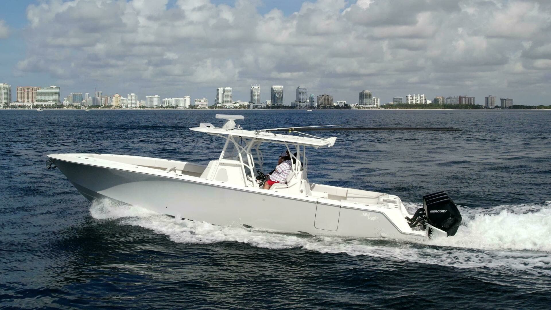 2022 SeaVee 390z Center Console - Image 5