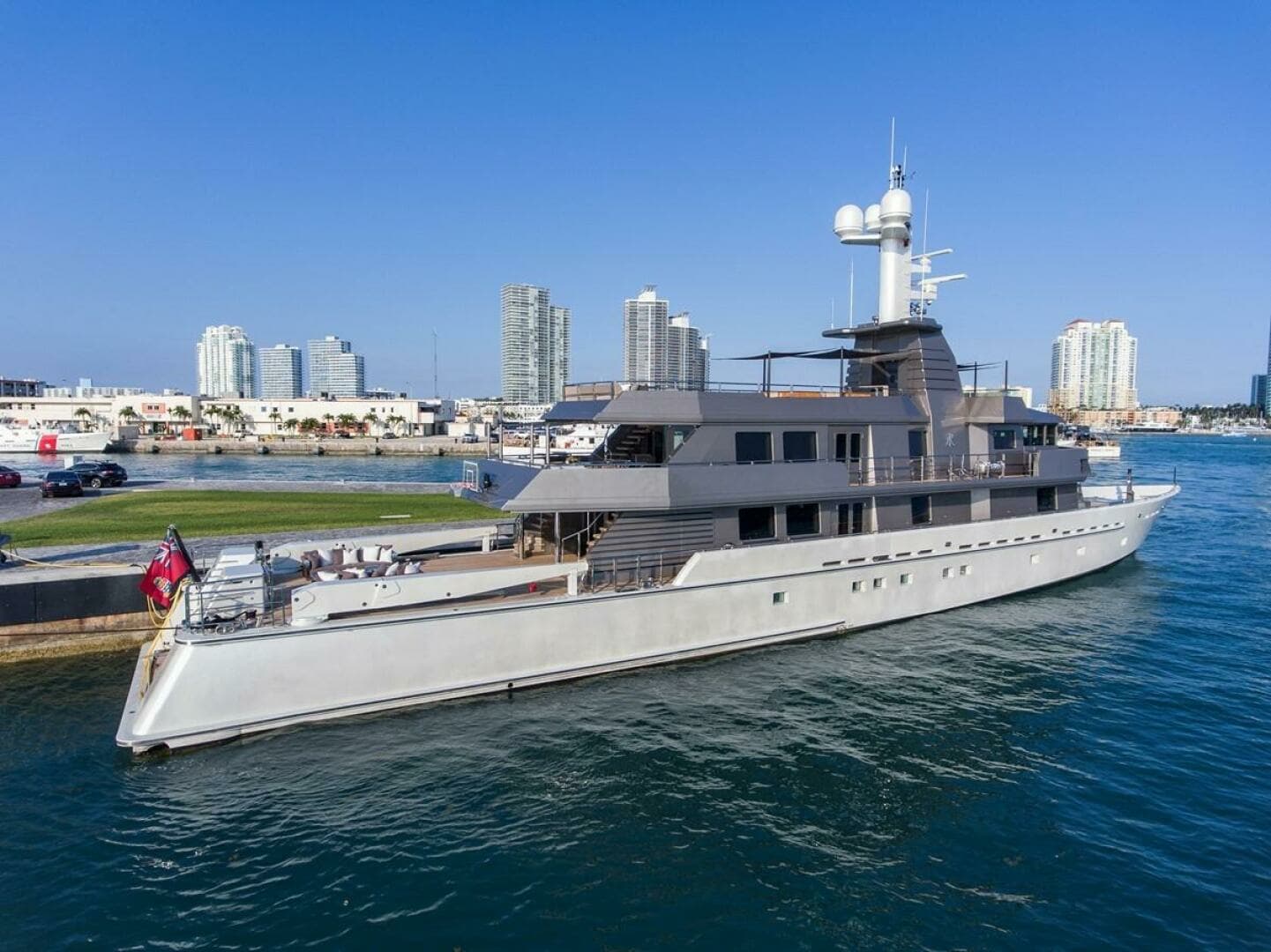 2004 Oceanfast — - Image 3