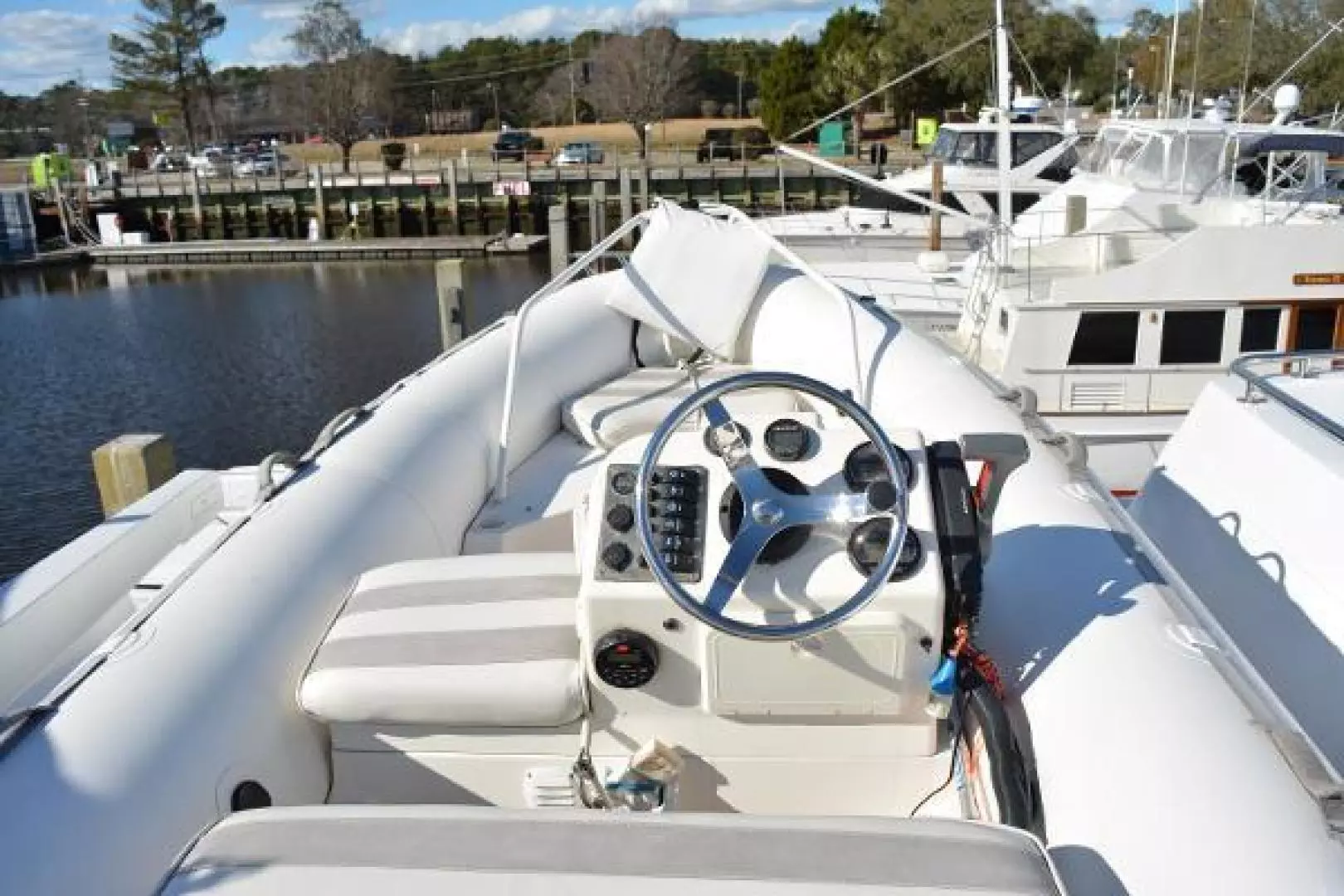 1989 Viking Motor Yacht - Image 39