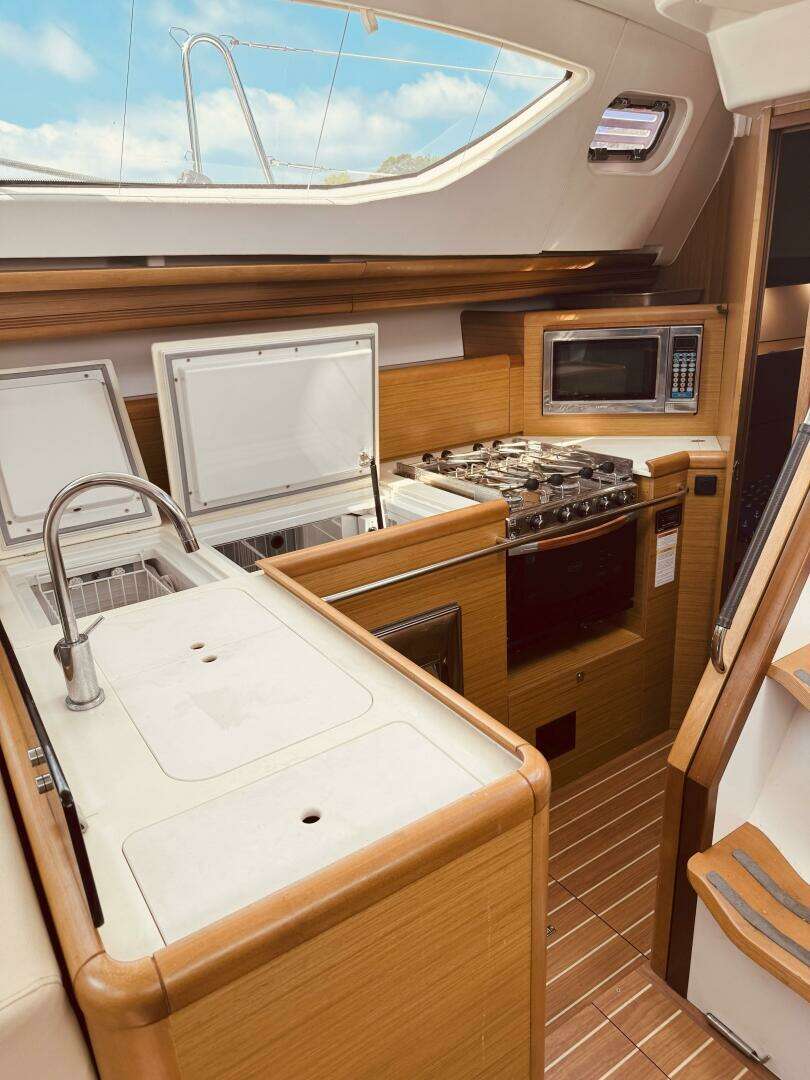 2008 Jeanneau Sun Odyssey 45 DS - Image 8