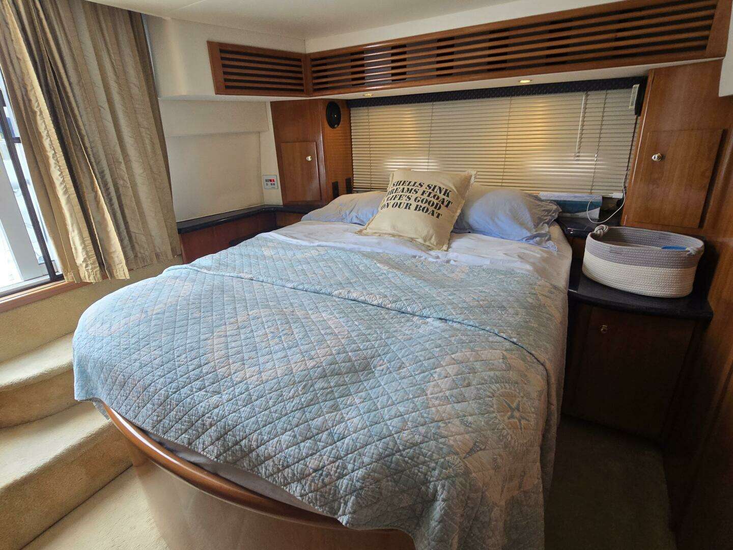 2002 Carver 444 Cockpit Motor Yacht - Image 33