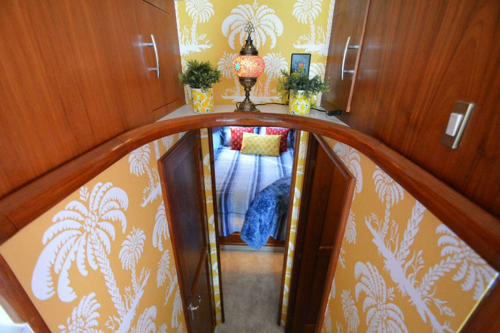 1995 Ocean 48 Cockpit Motor Yacht - Image 45