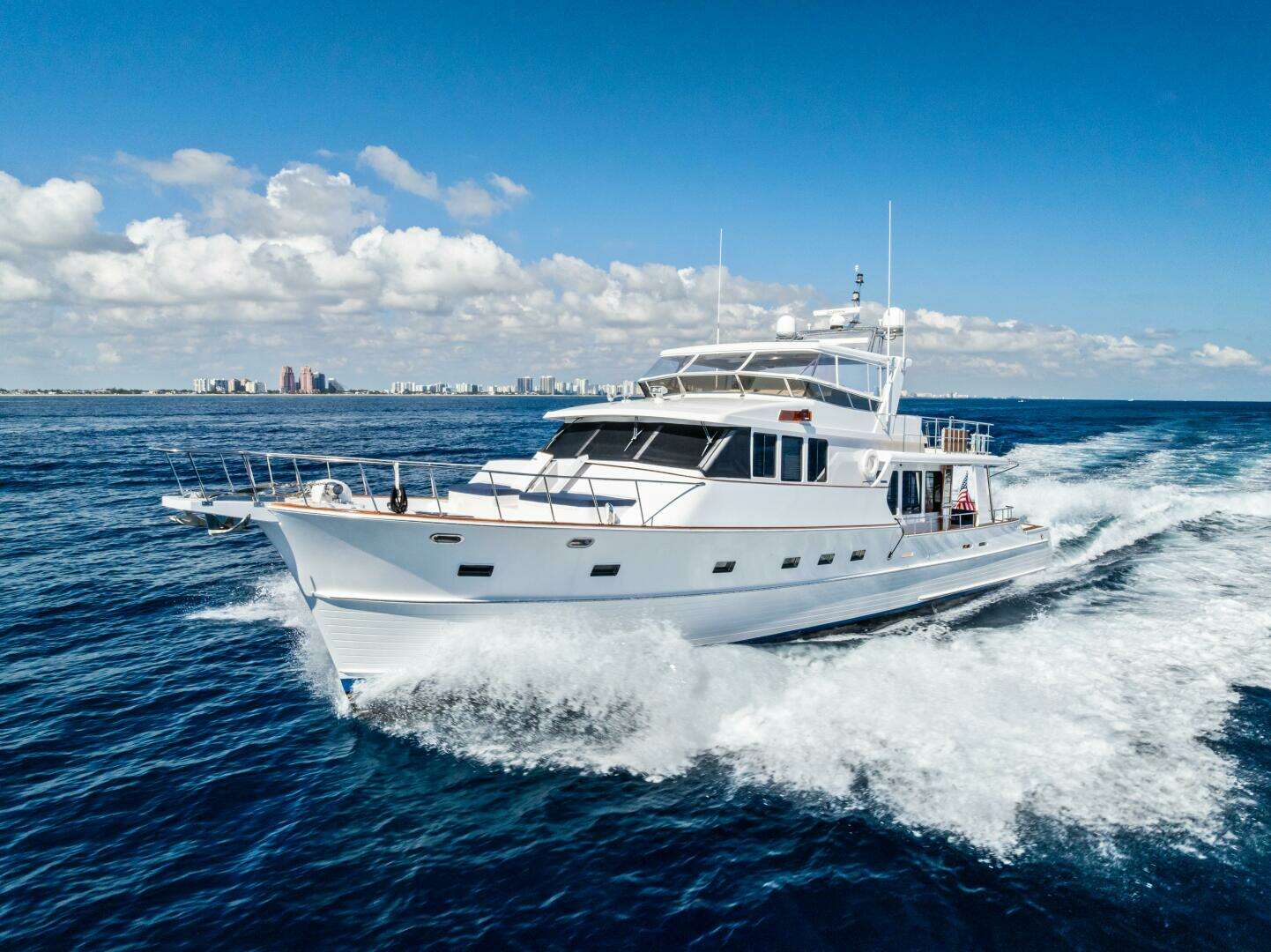 2005 Grand Banks 72 Aleutian RP - Image 11