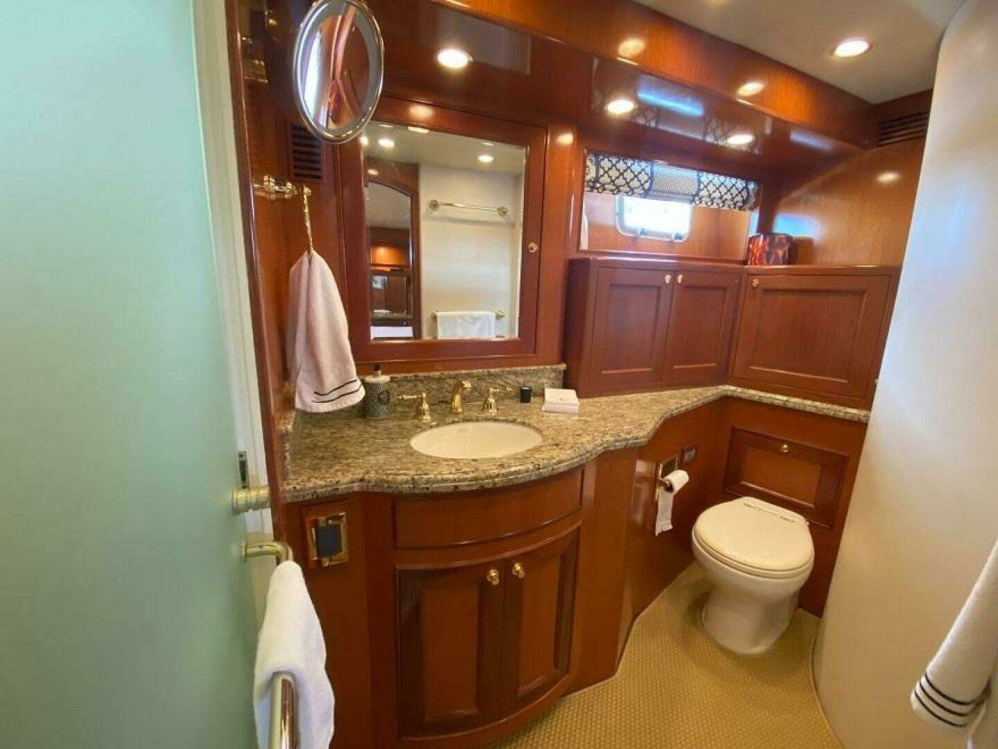 2005 Offshore Yachts — - Image 24