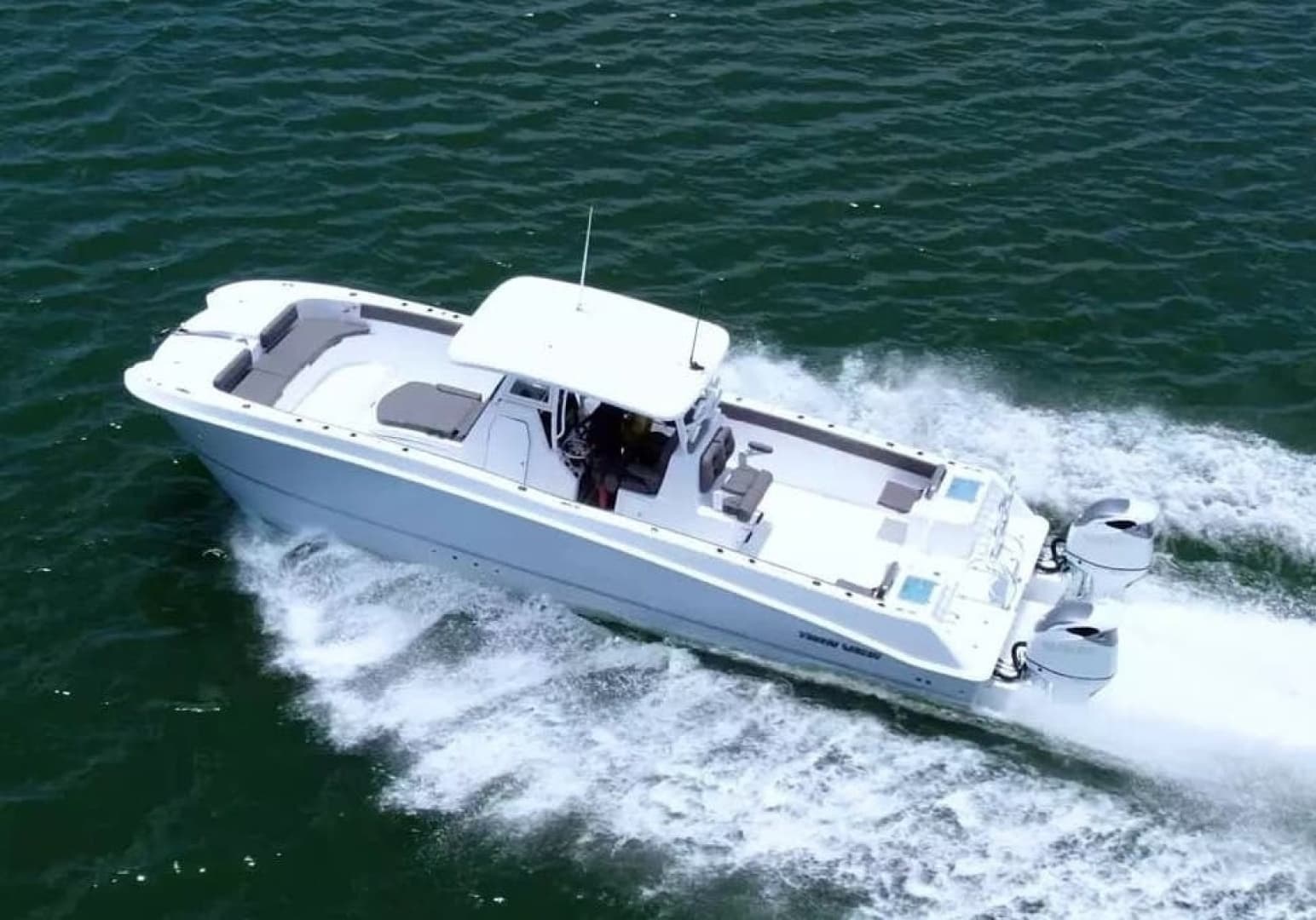 2026 Twin Vee 340 GFX CC - Image 3