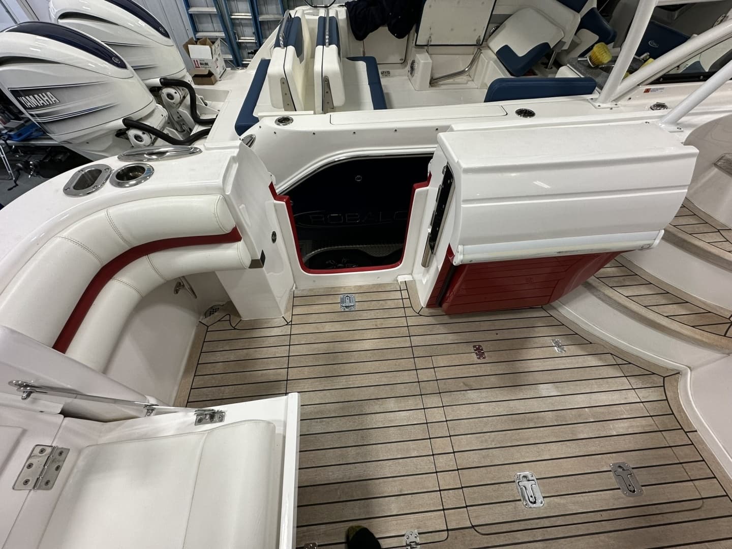 2020 Intrepid 475 Sport Yacht - Image 27