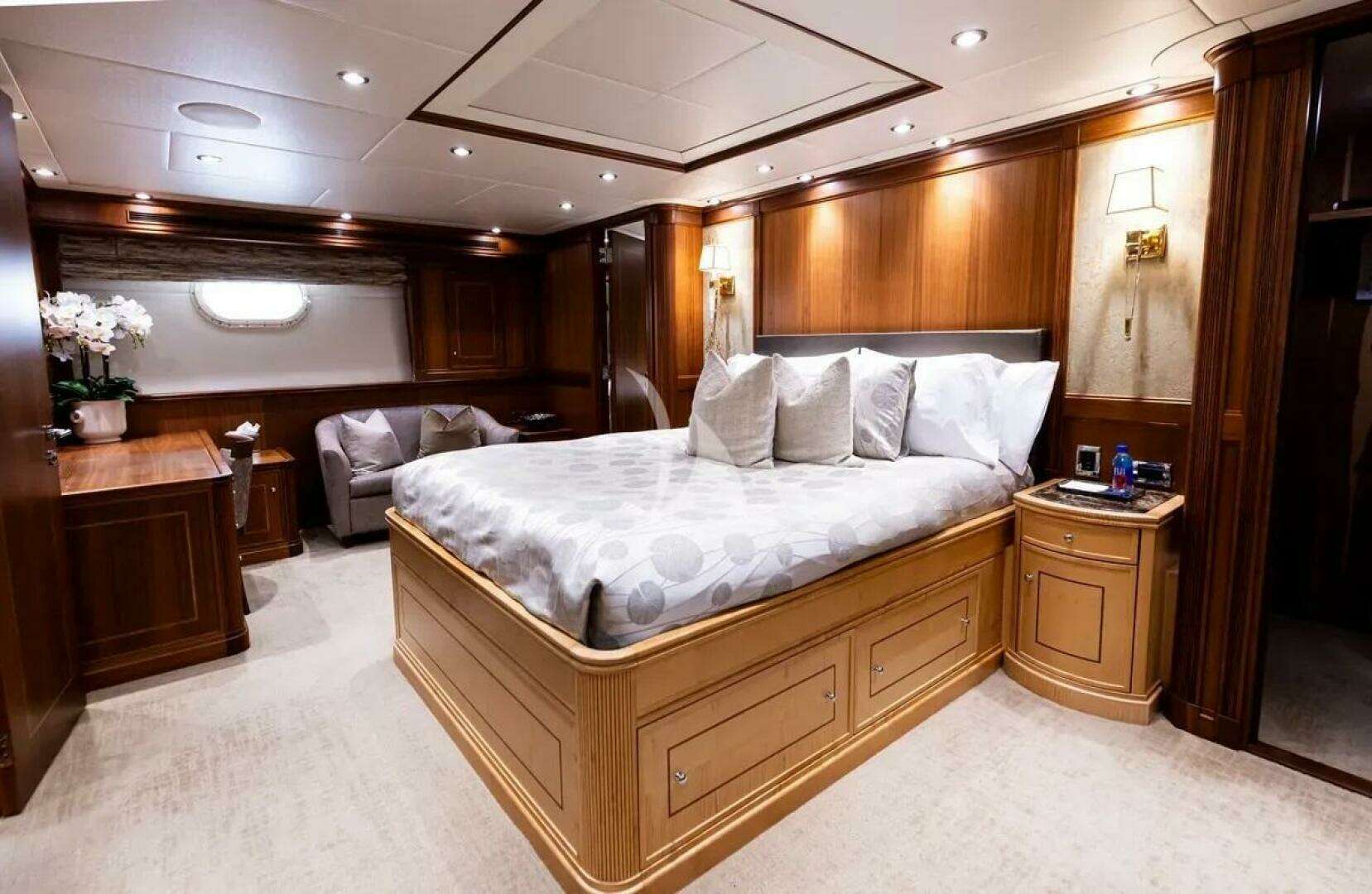 2006 Palmer Johnson Motor Yacht - Image 22