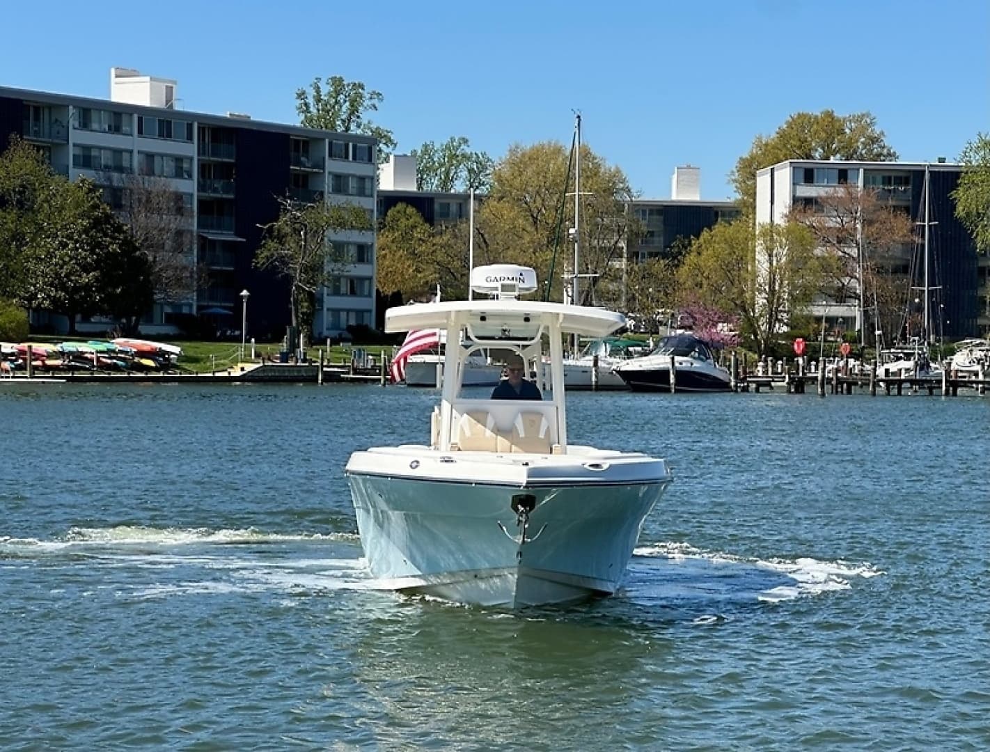 2021 Century 2900 Center Console - Image 6