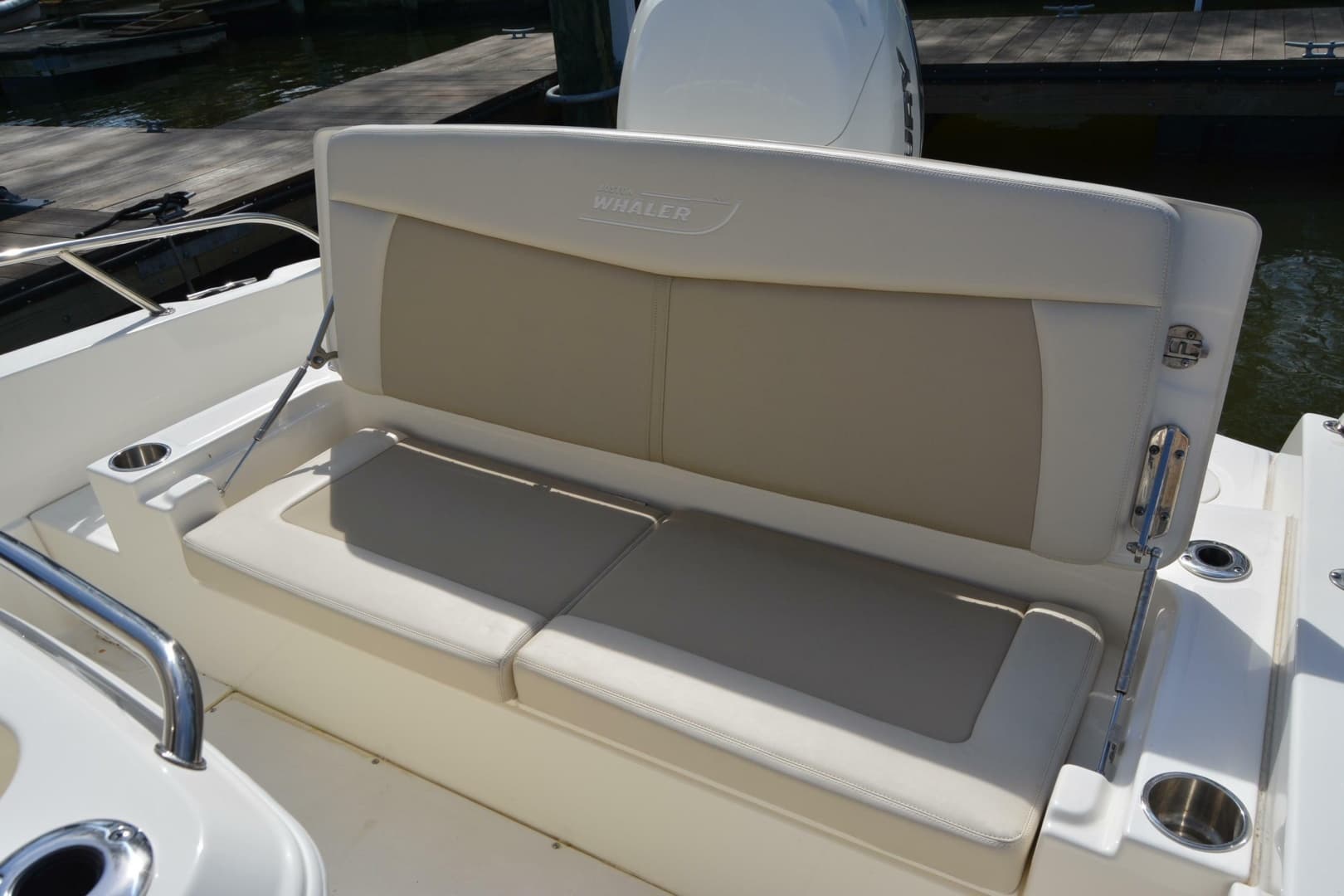2021 Boston Whaler 270 Dauntless - Image 52