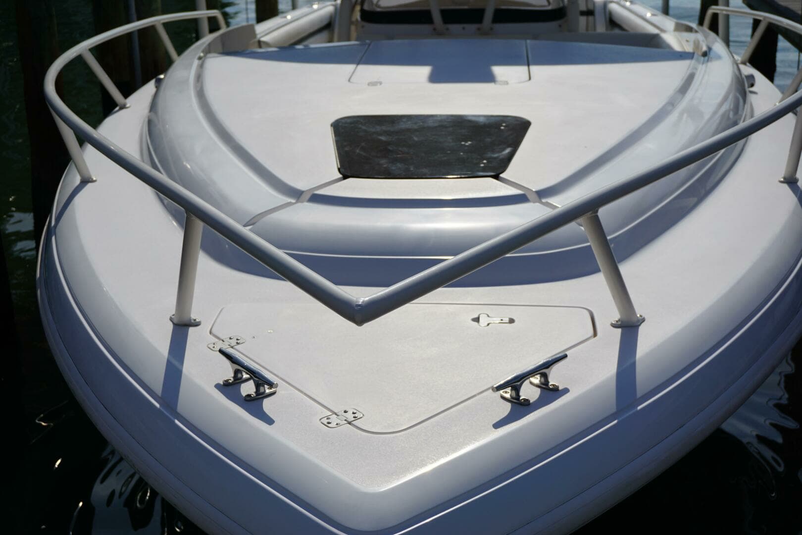 2008 Intrepid 323 - Image 4