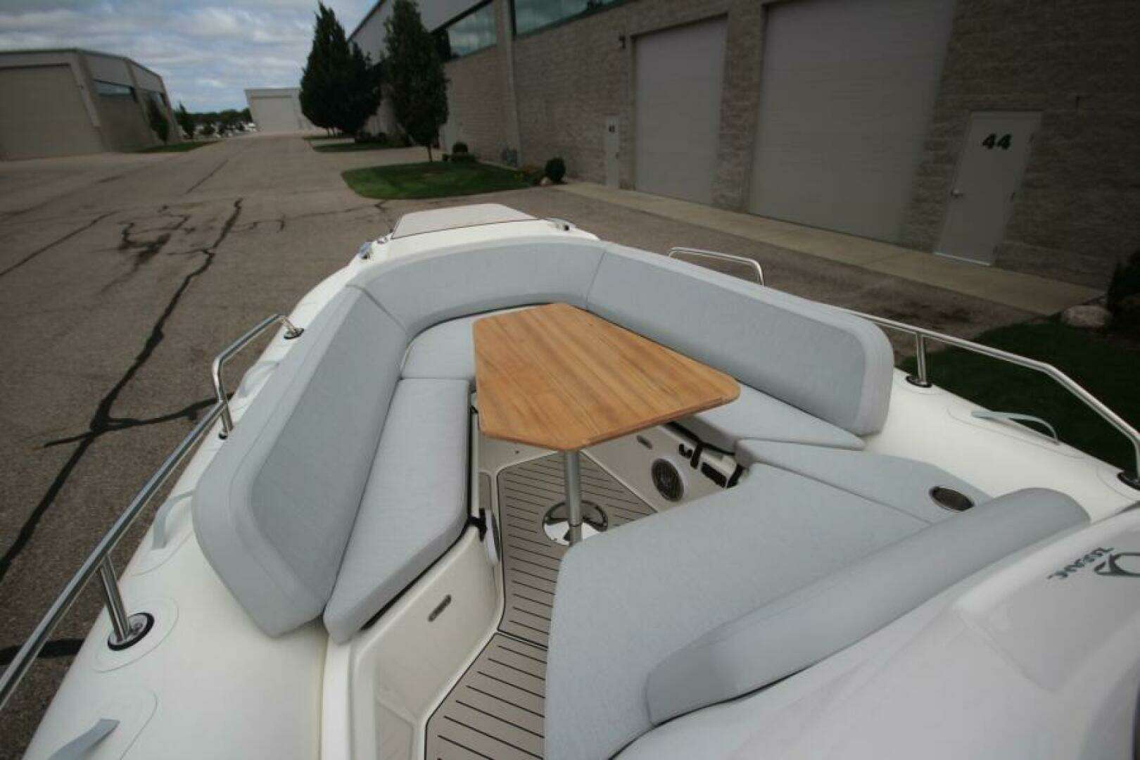 2024 Zodiac Medline 9 NEO - Image 78