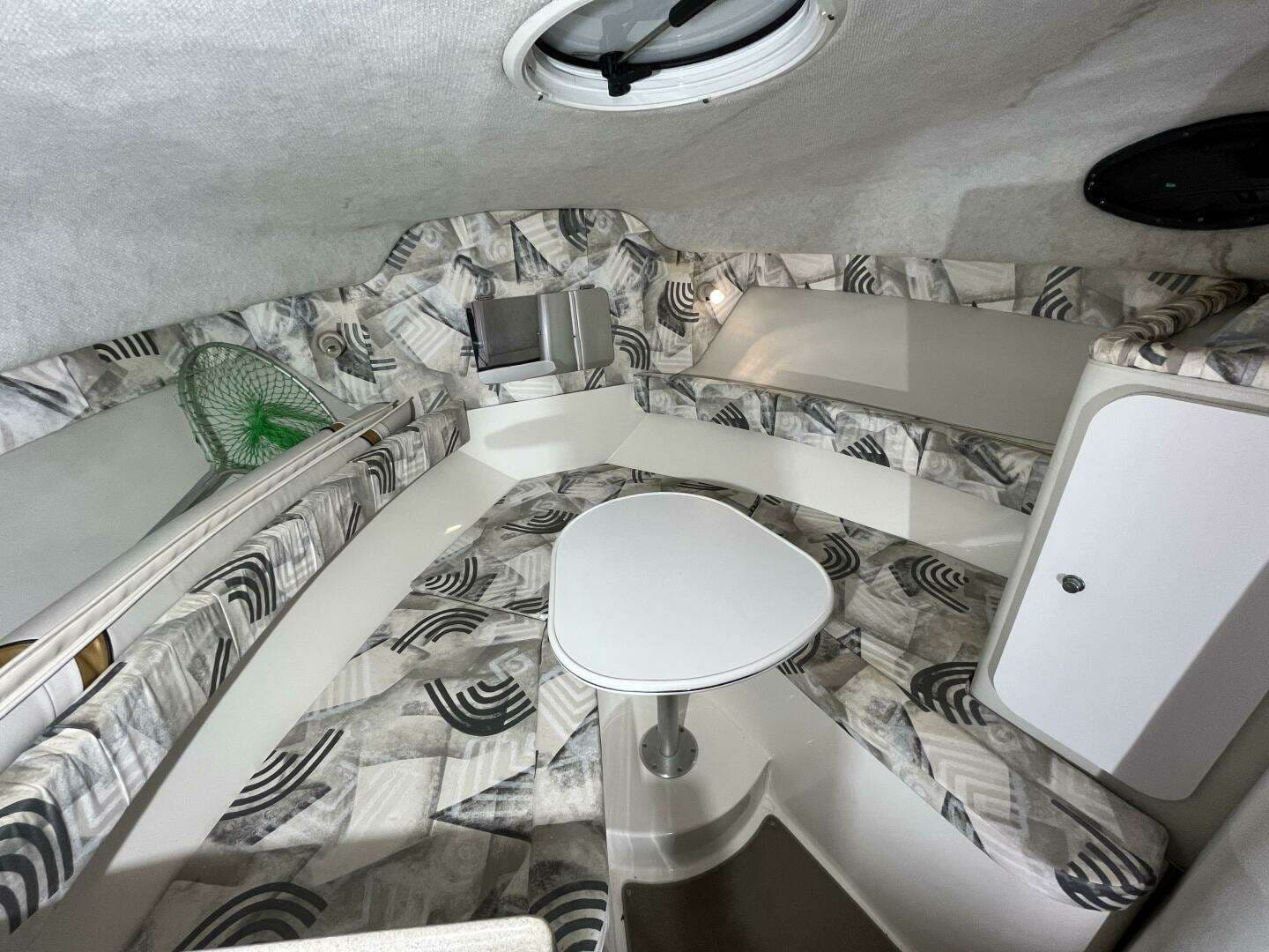 2001 Wellcraft 270 Coastal - Image 28