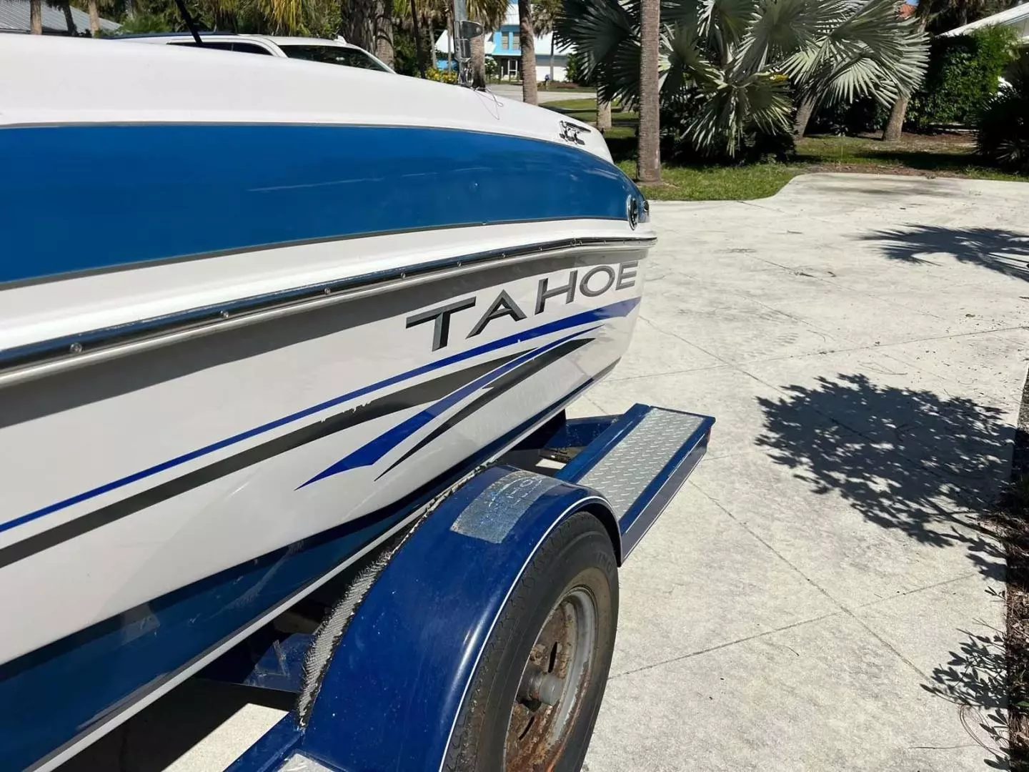2005 Tahoe T18 Ski Boat - Image 17