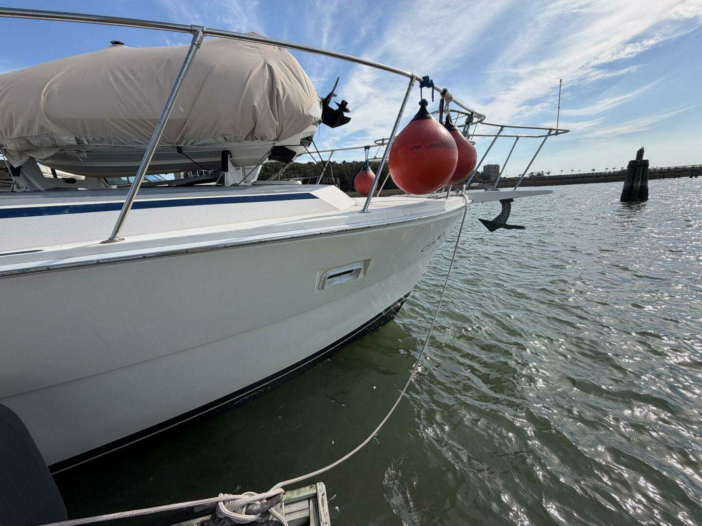 1987 Viking 44 Motor Yacht - Image 7