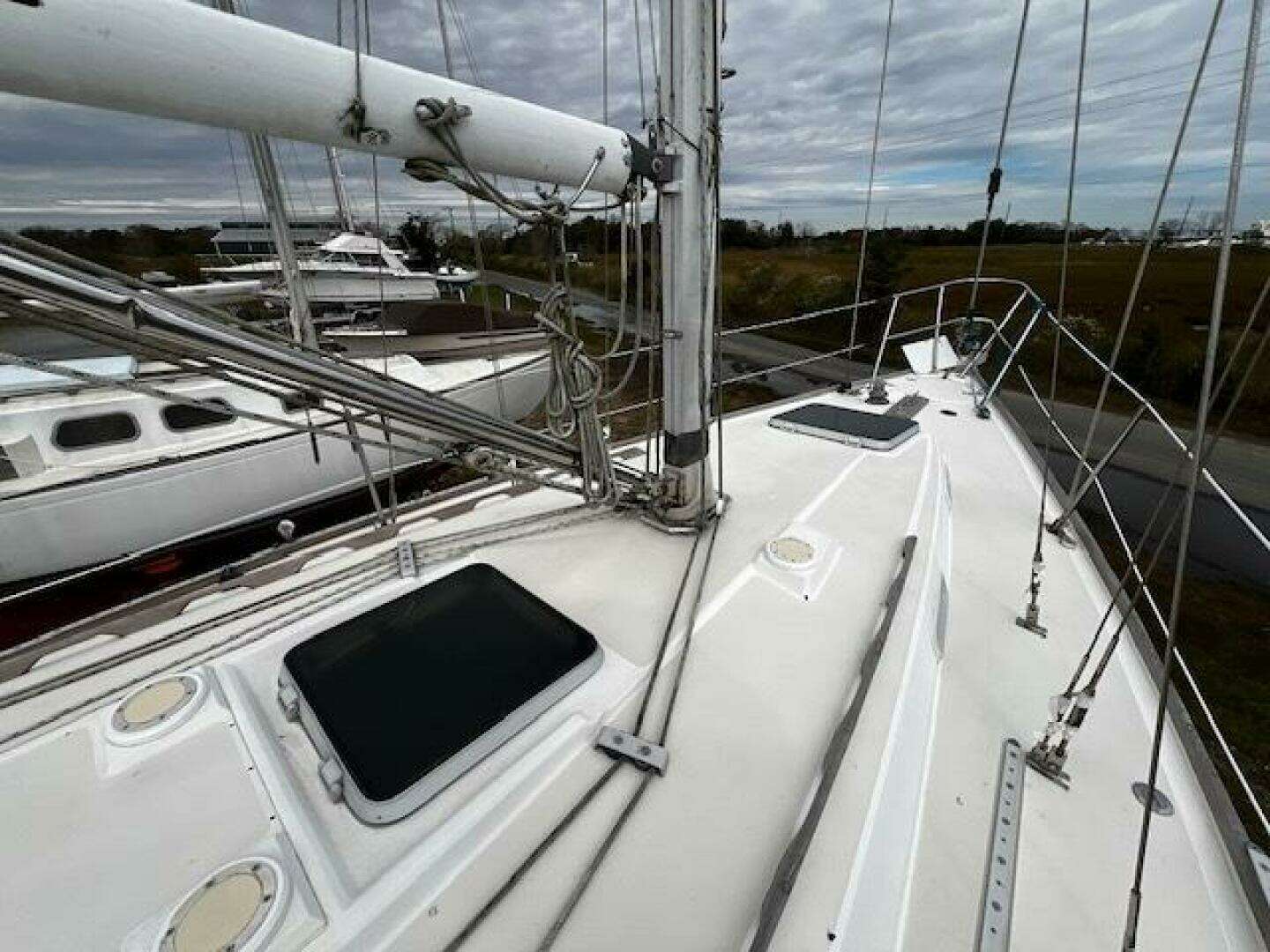 1987 Sabre 34 Mark II - Image 23