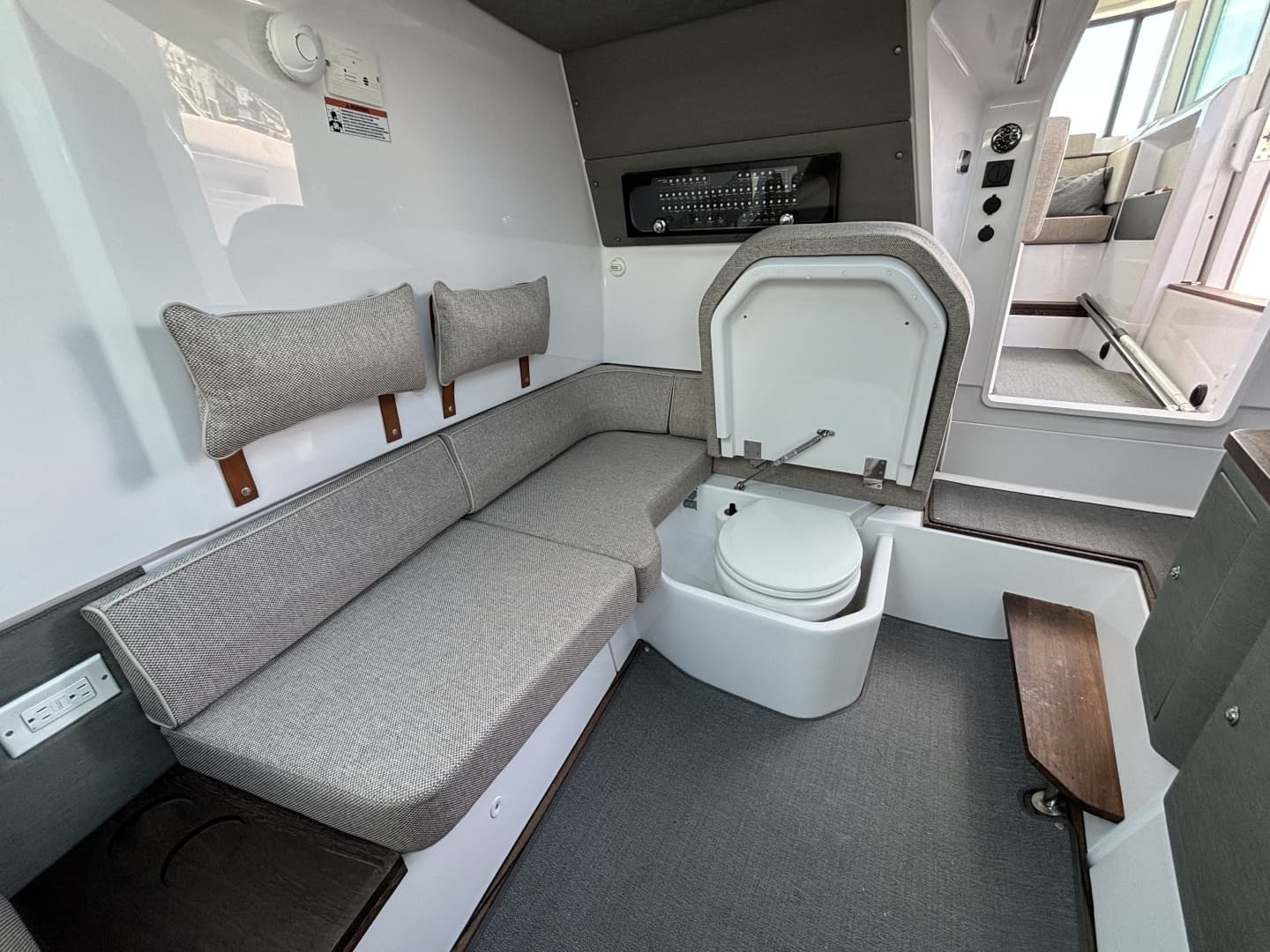 2023 Axopar 37XC Cross Cabin - Image 25