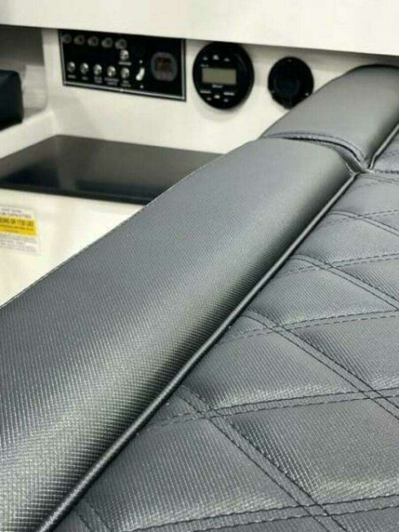 2023 Vision Fantail 217 - Image 4
