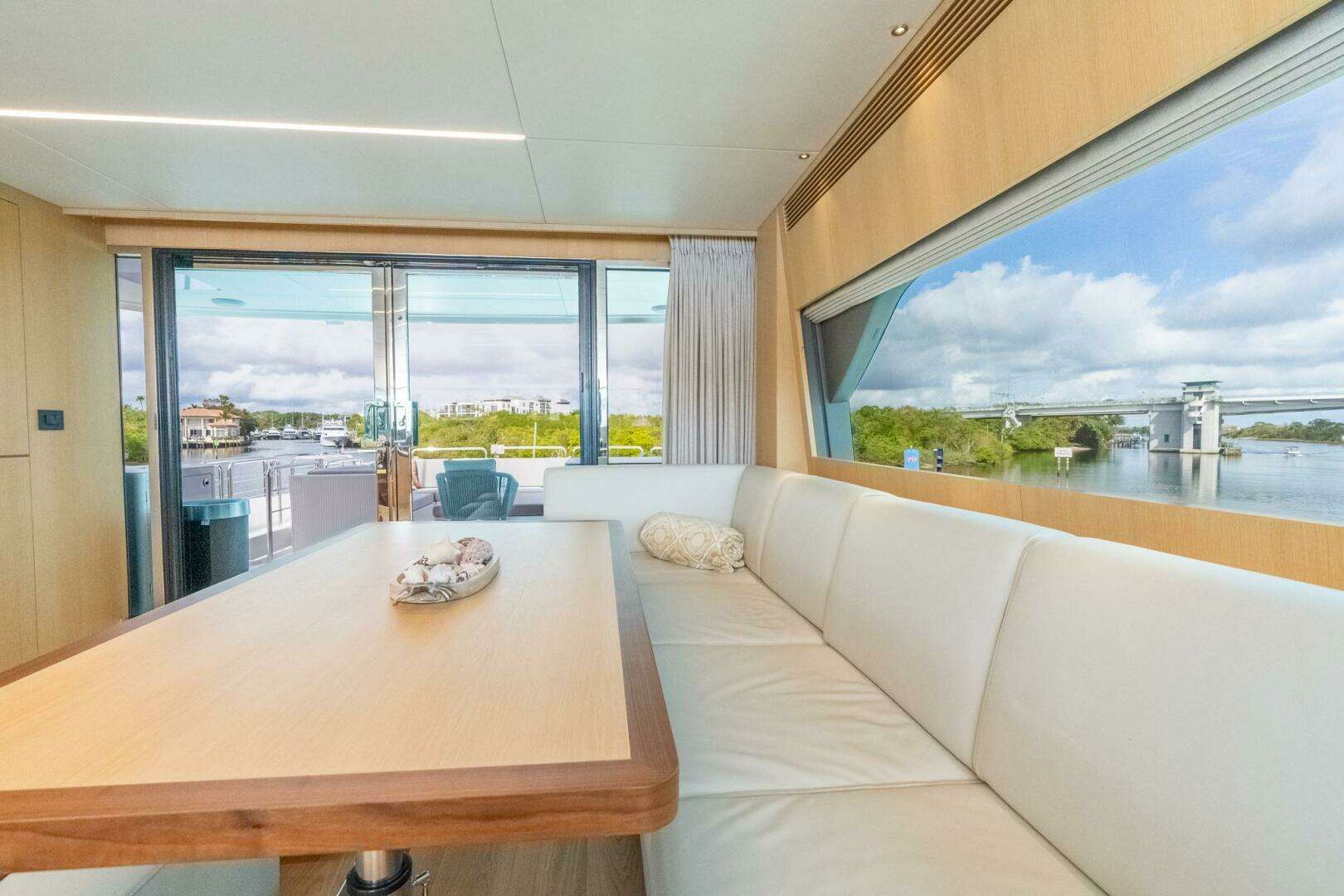 2023 Horizon 80FD - Image 36