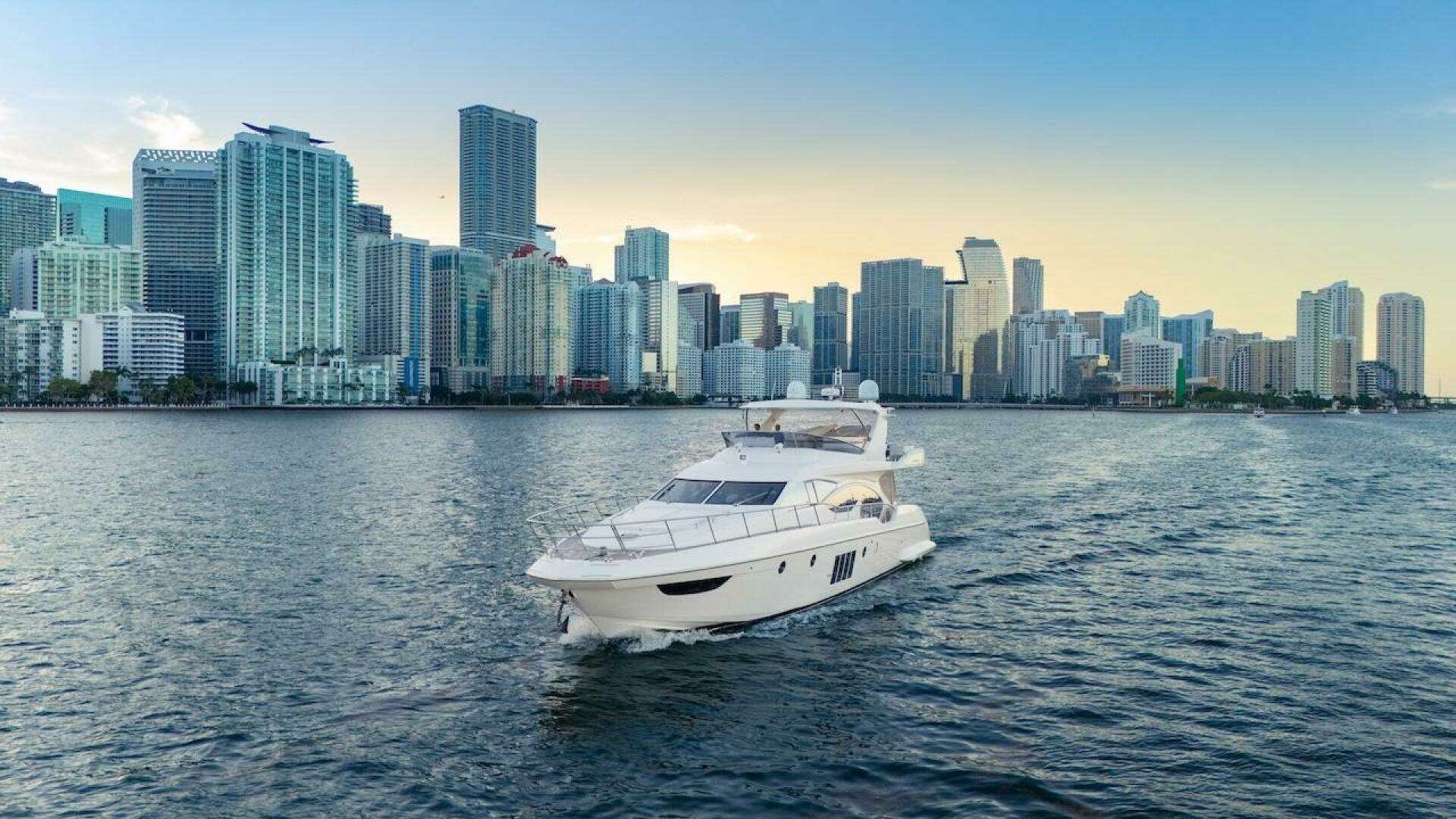 2012 Azimut Evolution - Image 2