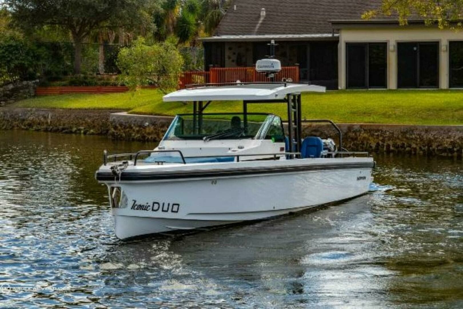 2019 Axopar 37 Sun Top - Image 4