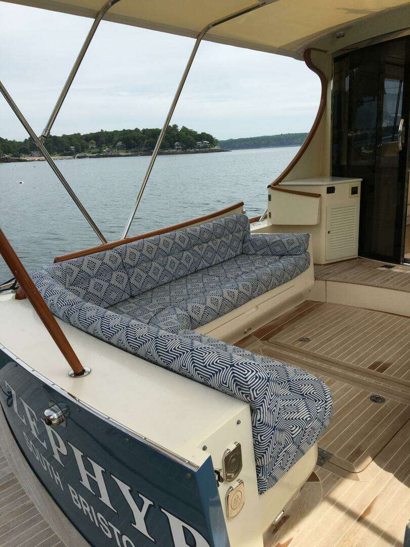2013 Hinckley Talaria - Image 29
