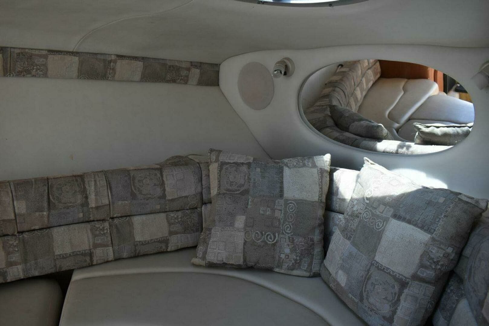 2005 Crownline 275 CCR - Image 32