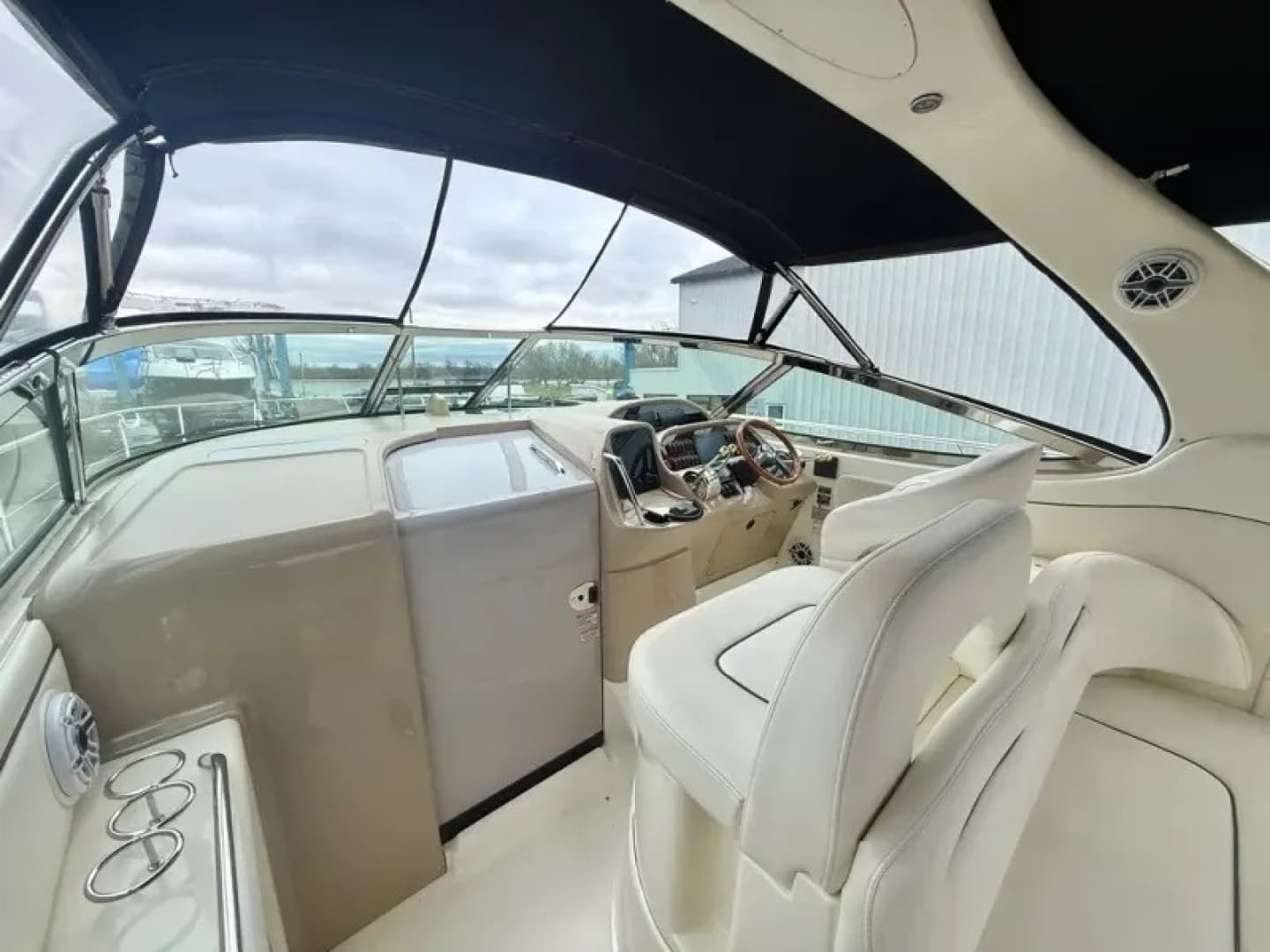 2004 Sea Ray 360 SUNDANCER - Image 27