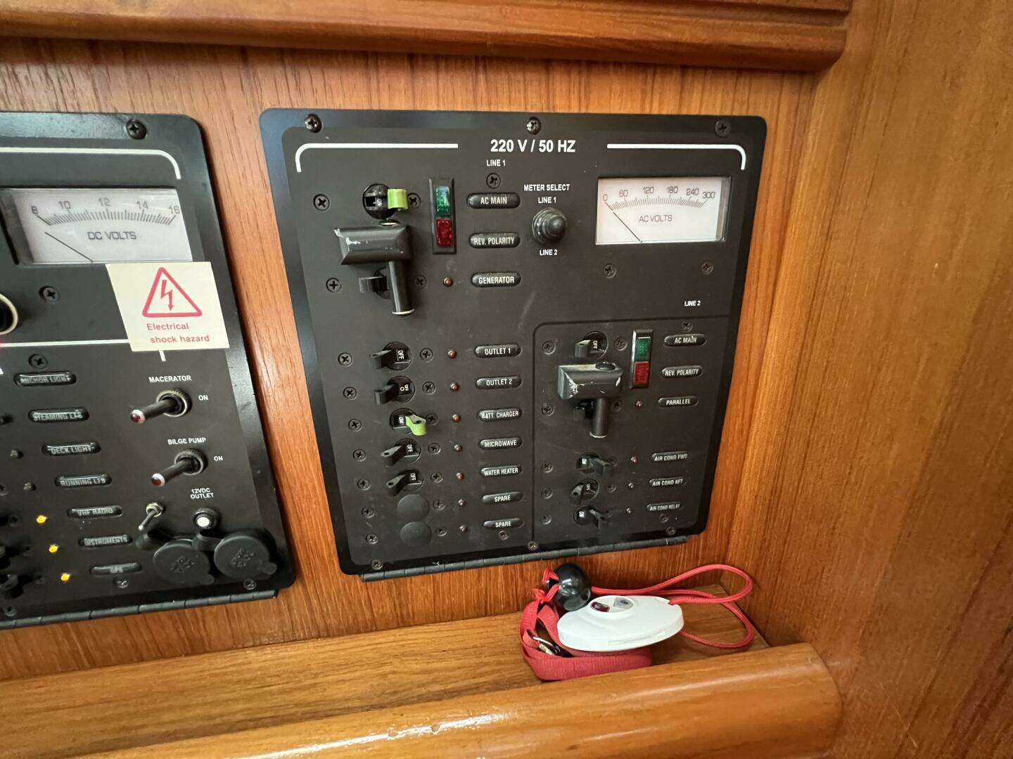 2004 Hunter 41 - Image 30