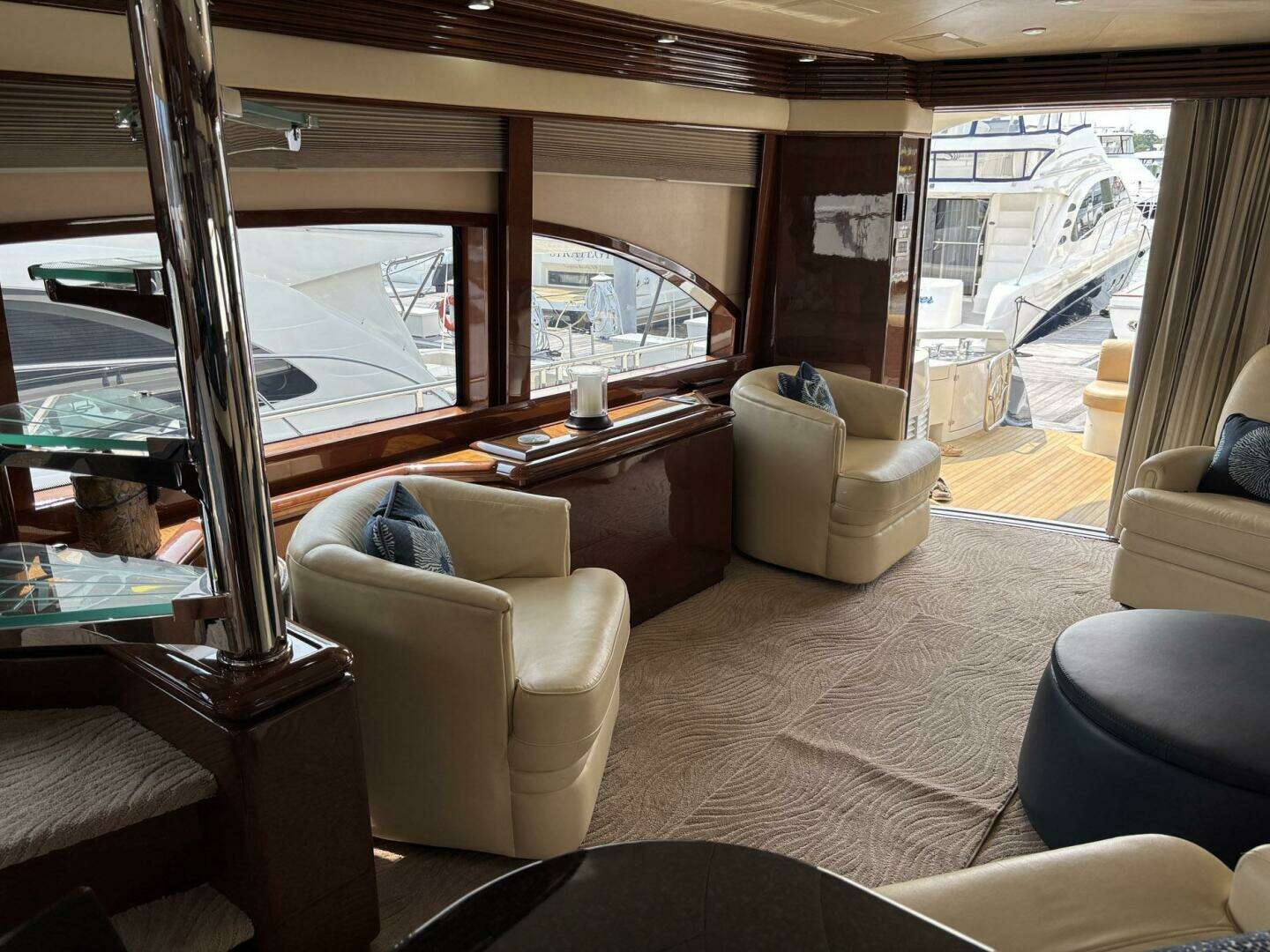 2006 Marquis 65 - Image 21