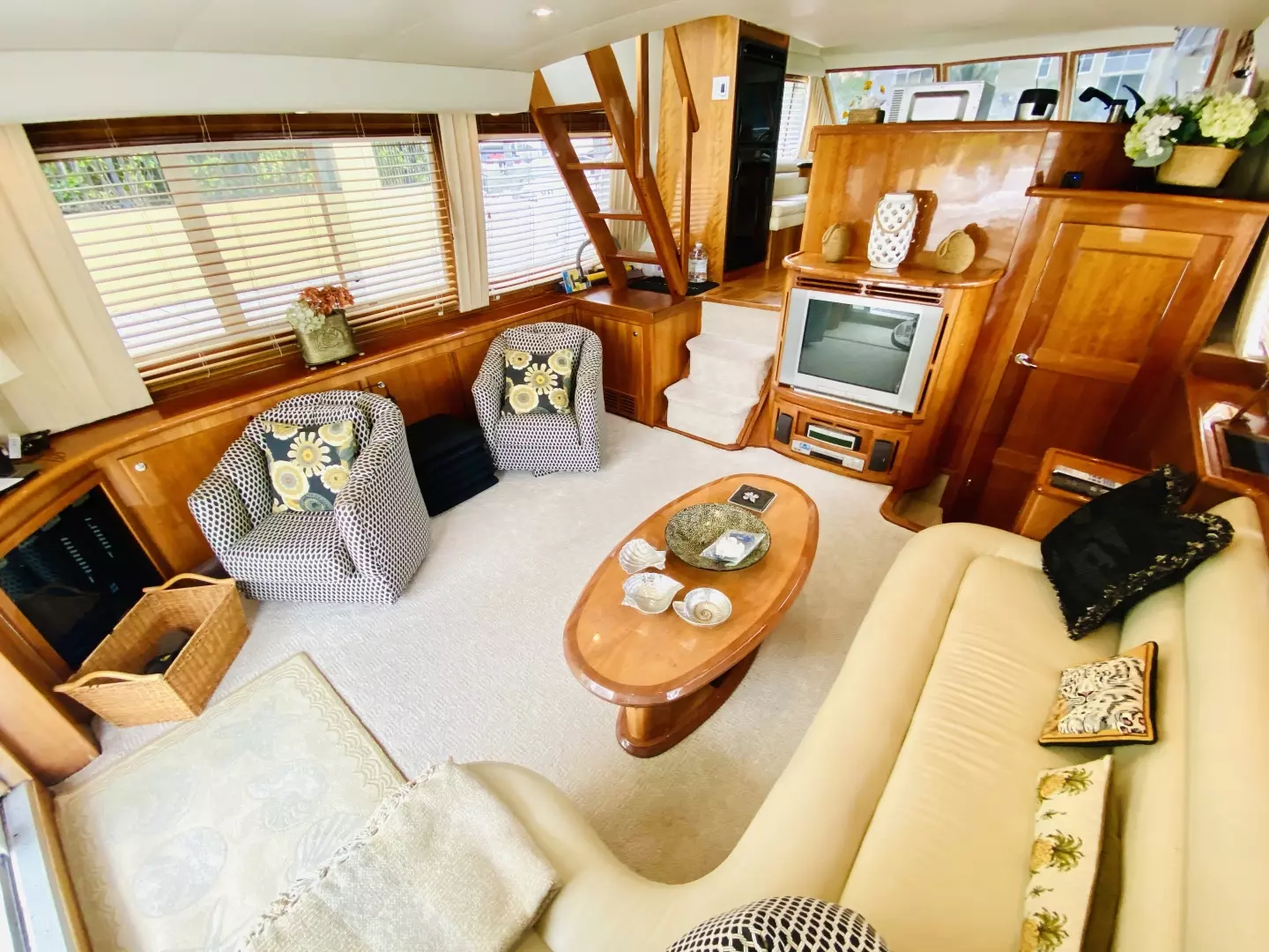 2003 Navigator 5700 Rival - Image 36