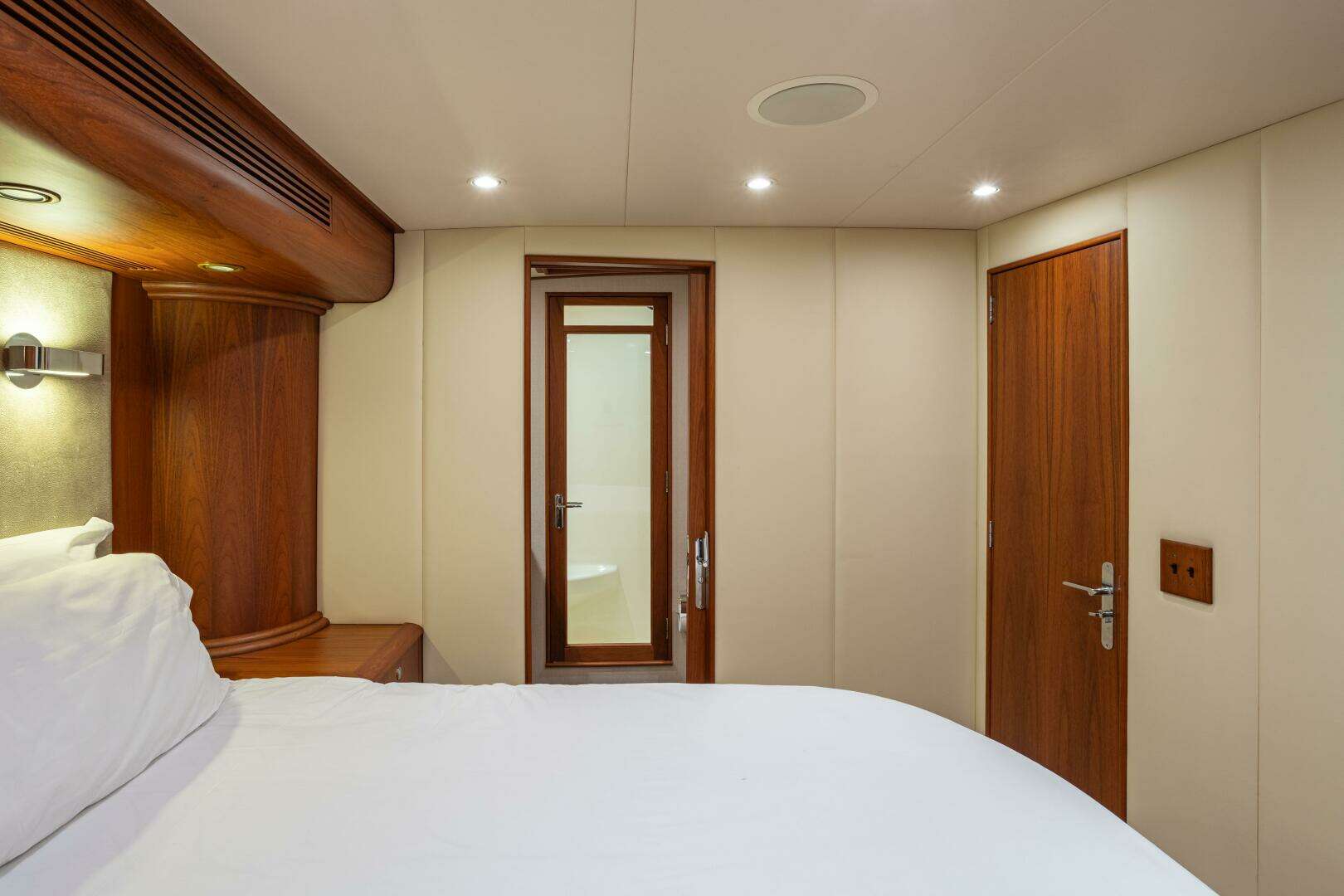 2007 Merritt 72 Sportfish Convertible - Image 18