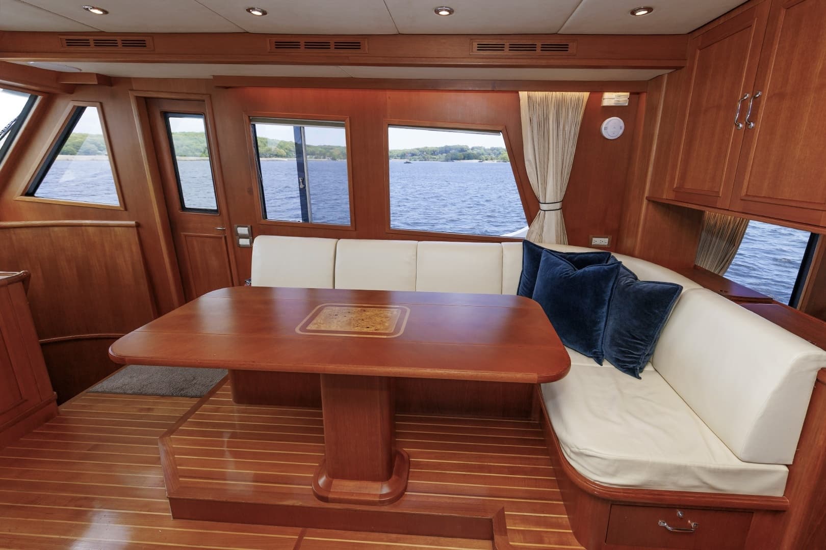 2007 Grand Banks — - Image 41